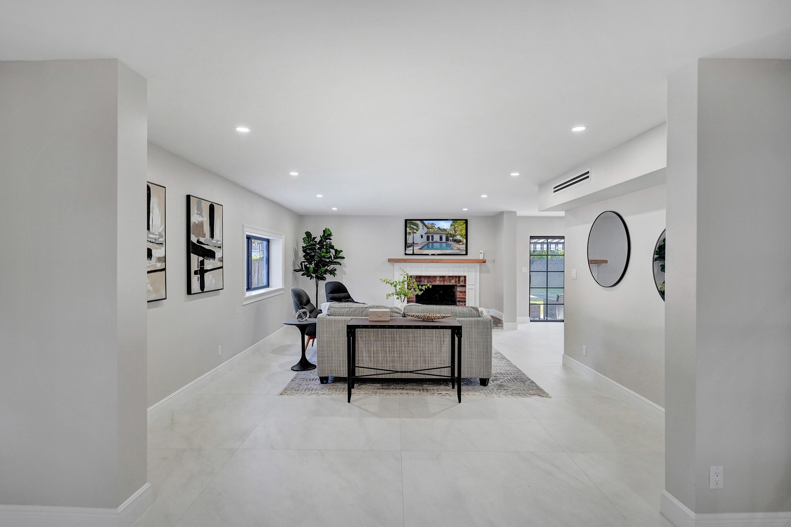 308 Greymon West Palm Beach, FL 33405