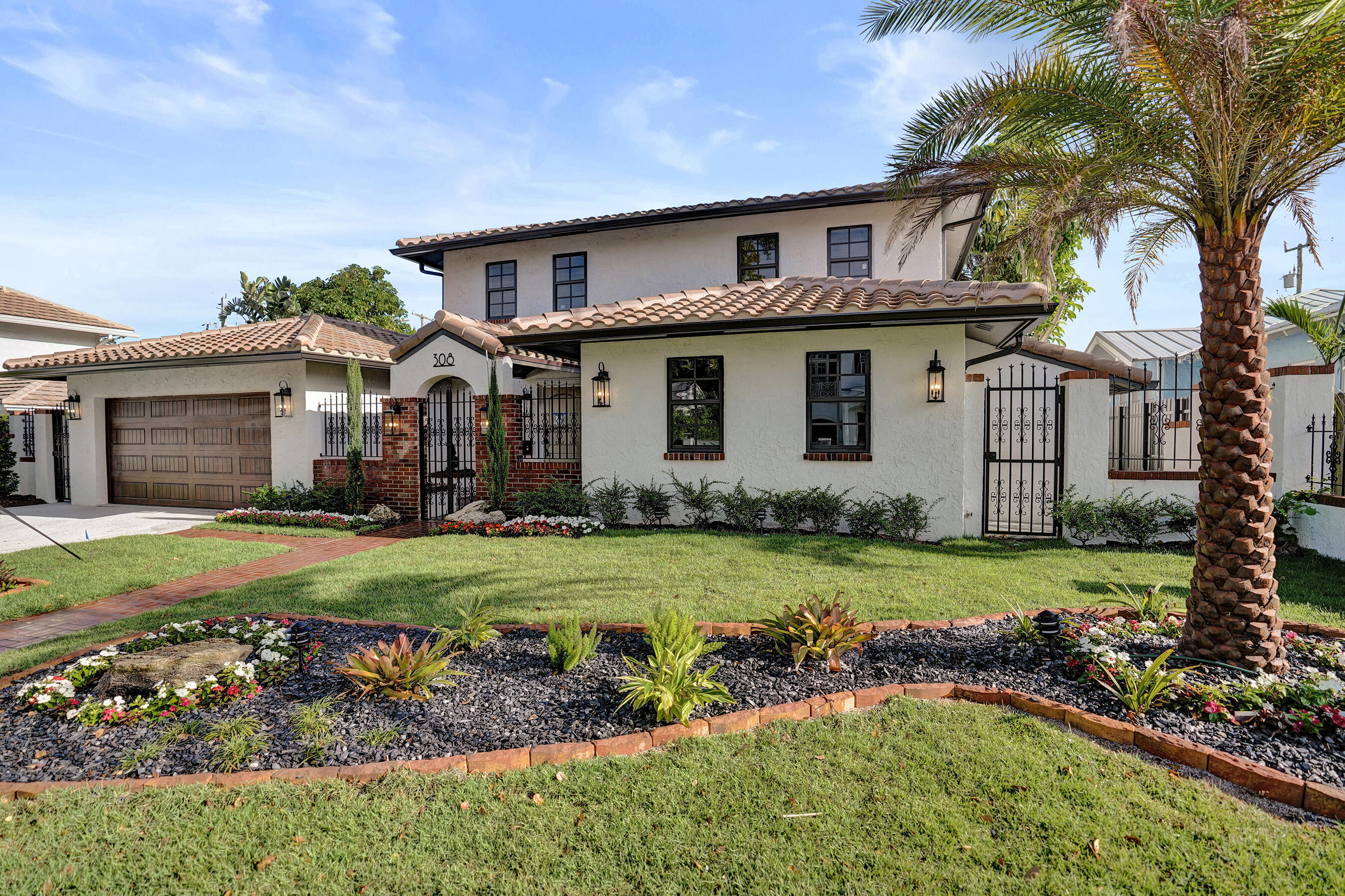 308 Greymon West Palm Beach, FL 33405