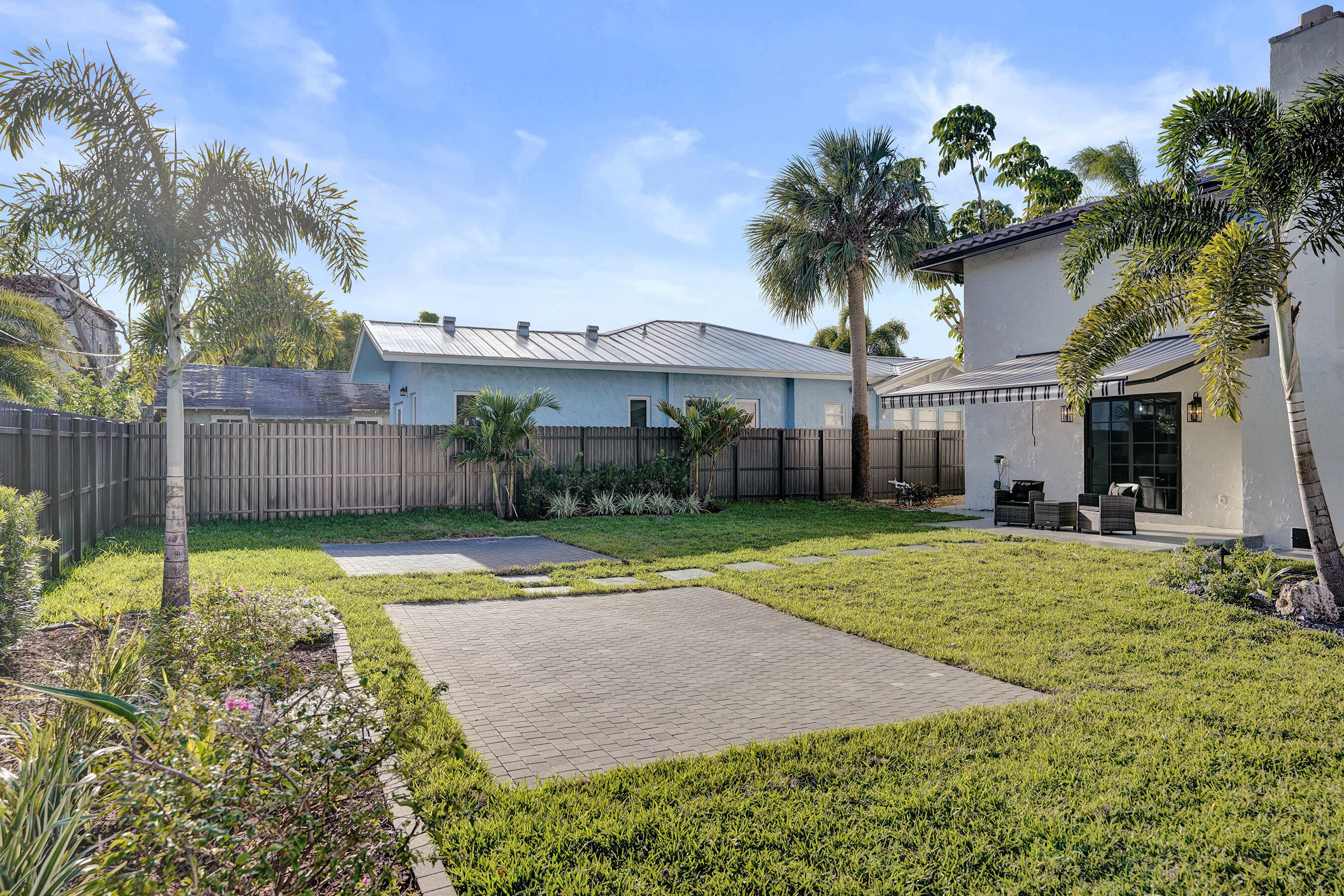 308 Greymon West Palm Beach, FL 33405