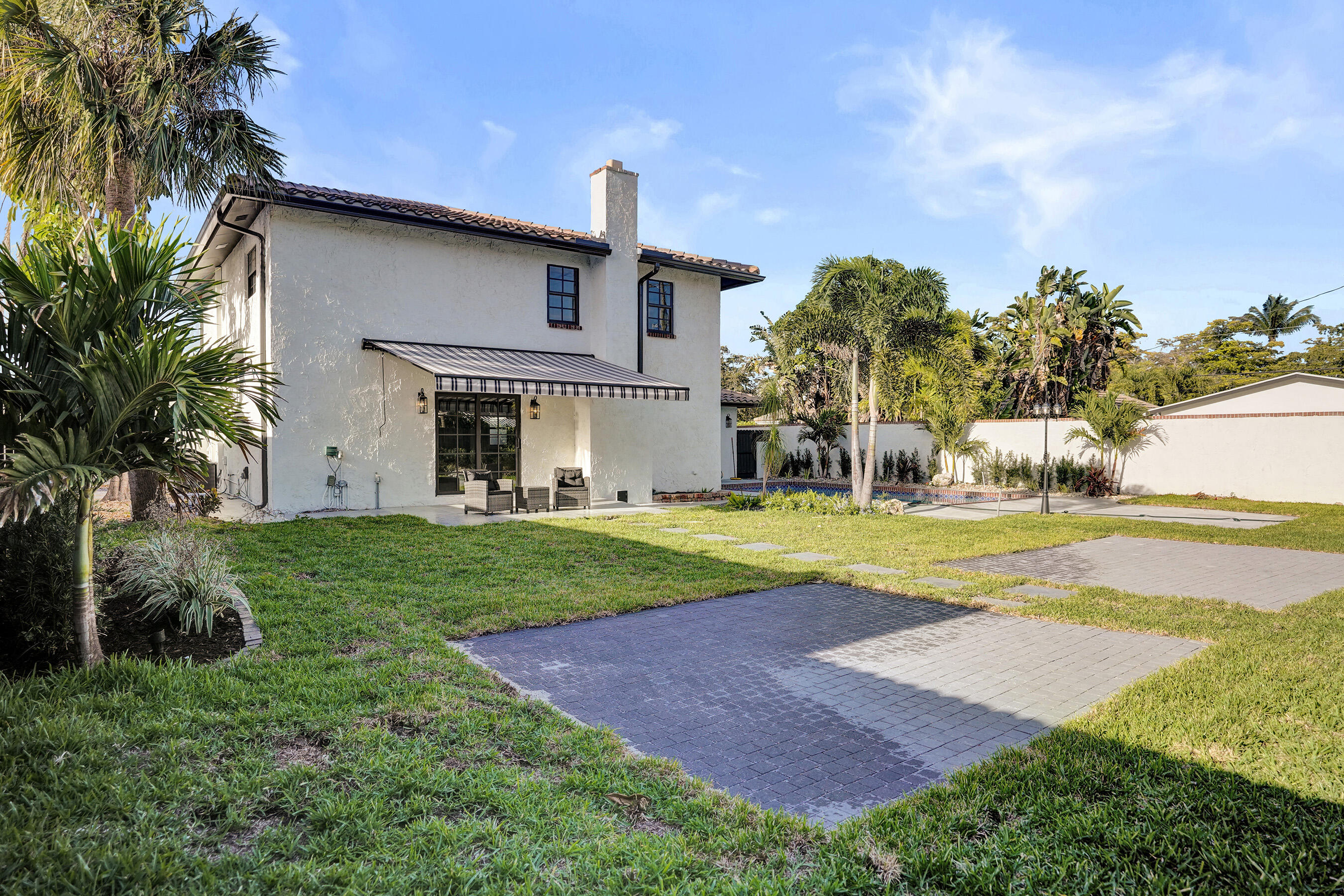 308 Greymon West Palm Beach, FL 33405