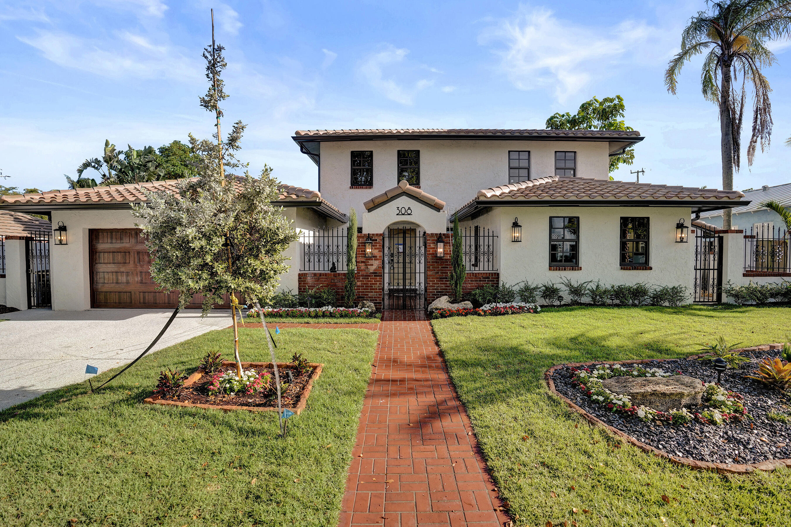 308 Greymon West Palm Beach, FL 33405