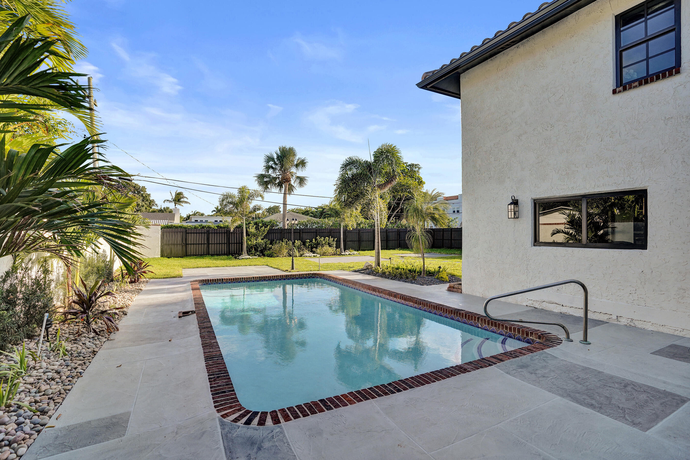 308 Greymon West Palm Beach, FL 33405