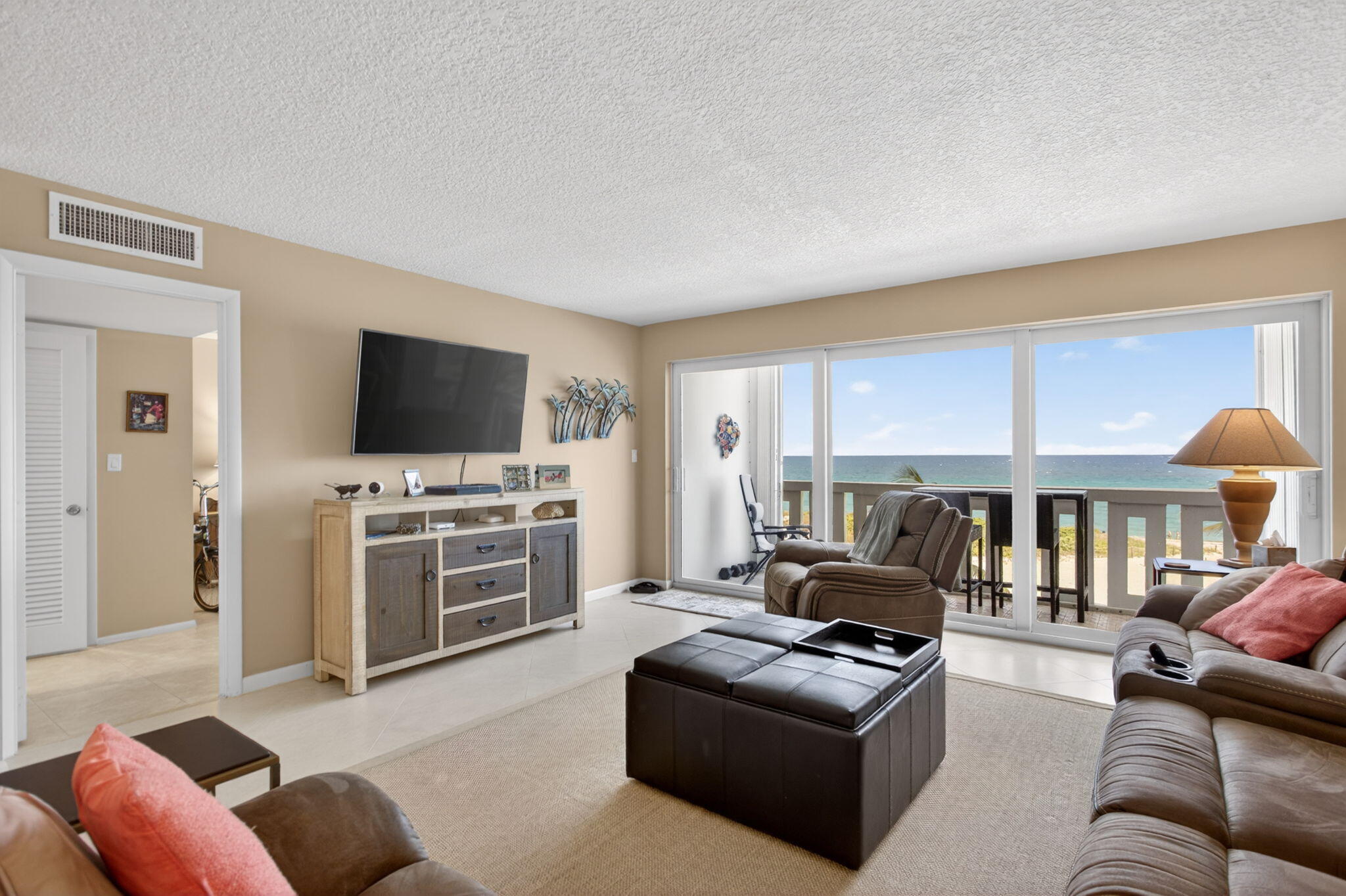 1012 N Ocean #408 Pompano Beach, FL 33062