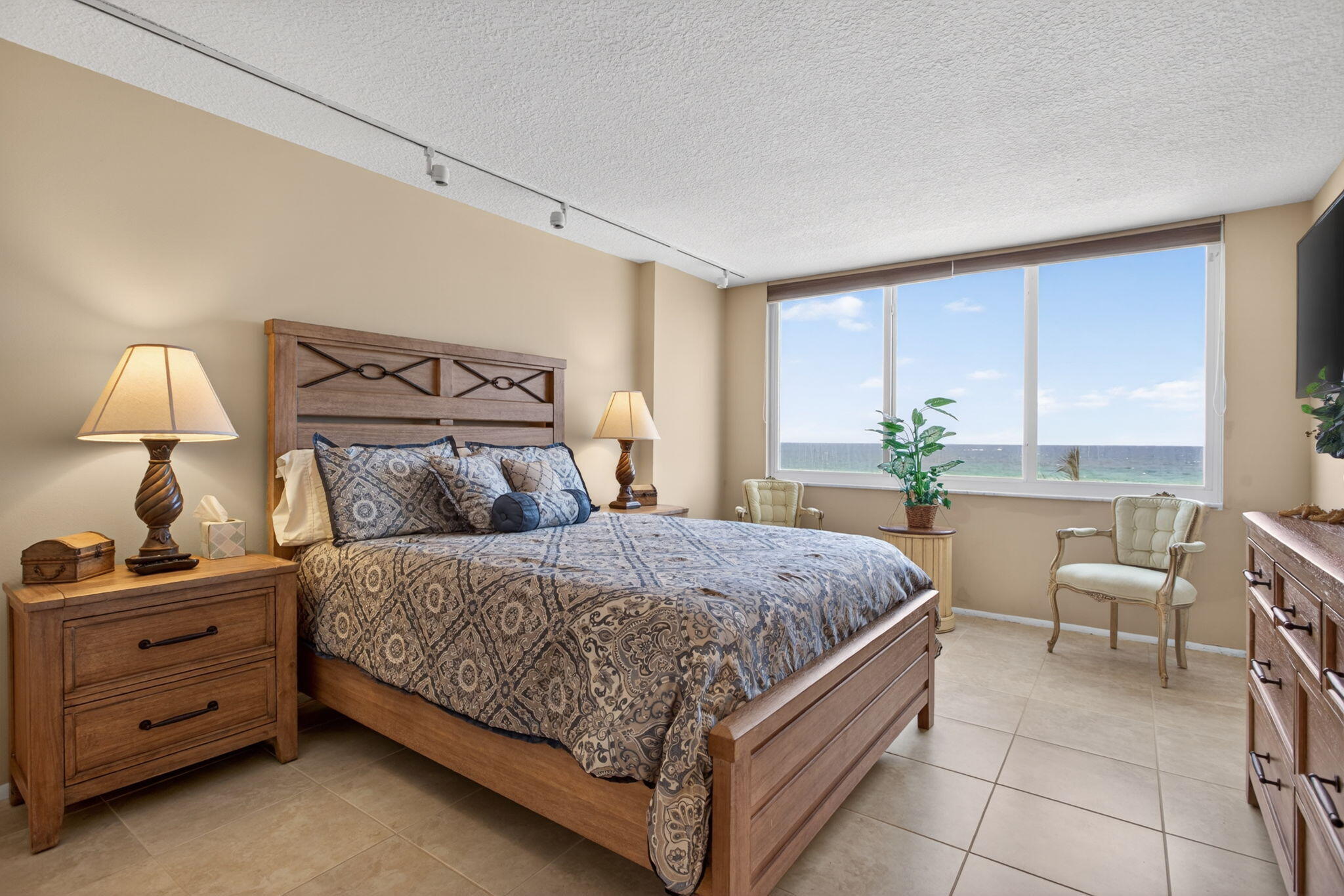 1012 N Ocean #408 Pompano Beach, FL 33062