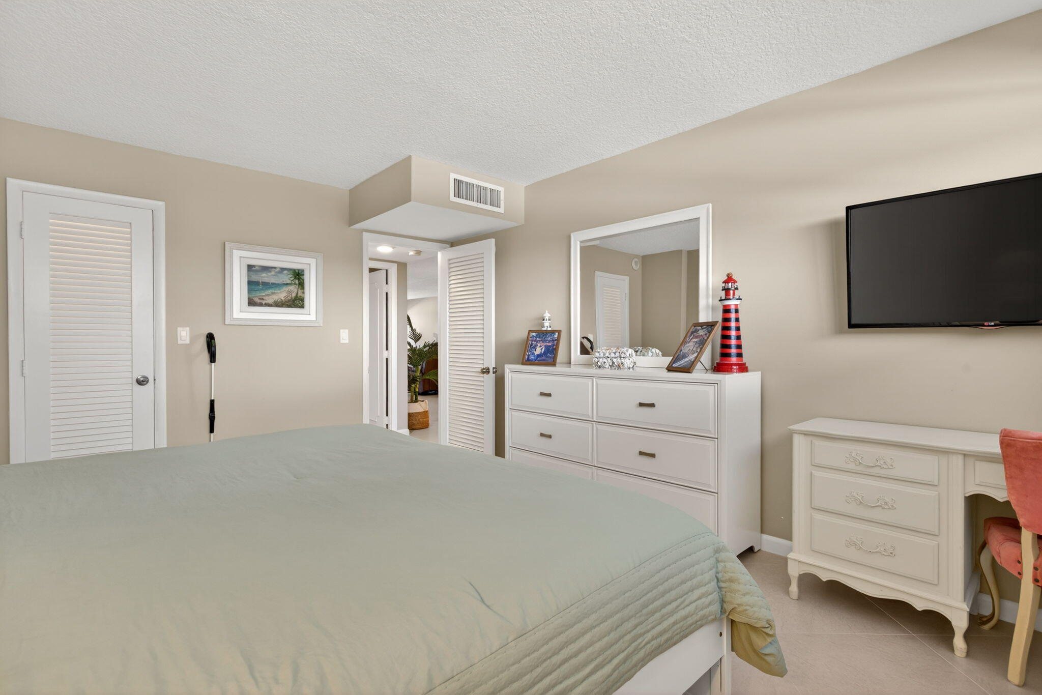 1012 N Ocean #408 Pompano Beach, FL 33062