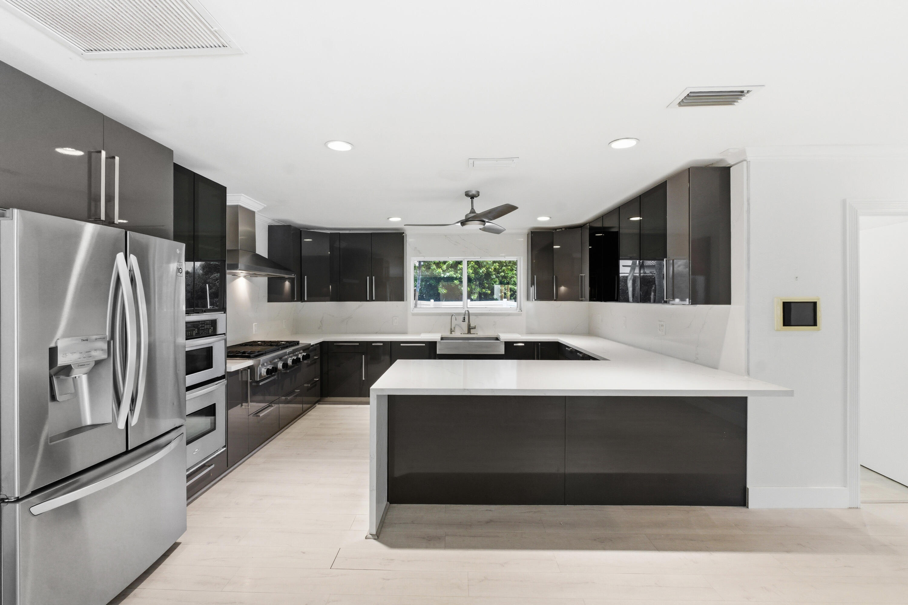5900 Bayview Fort Lauderdale, FL 33308