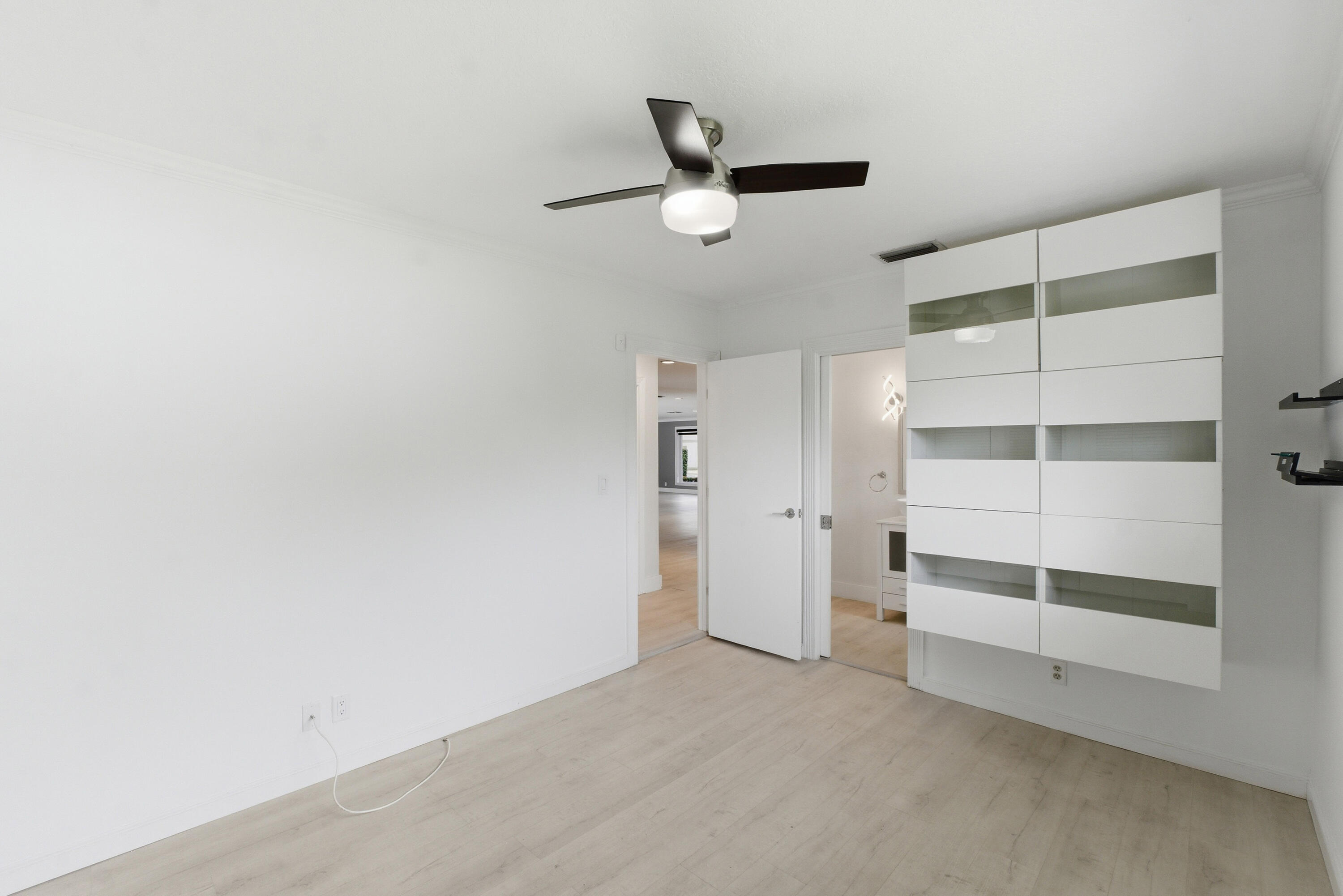 5900 Bayview Fort Lauderdale, FL 33308