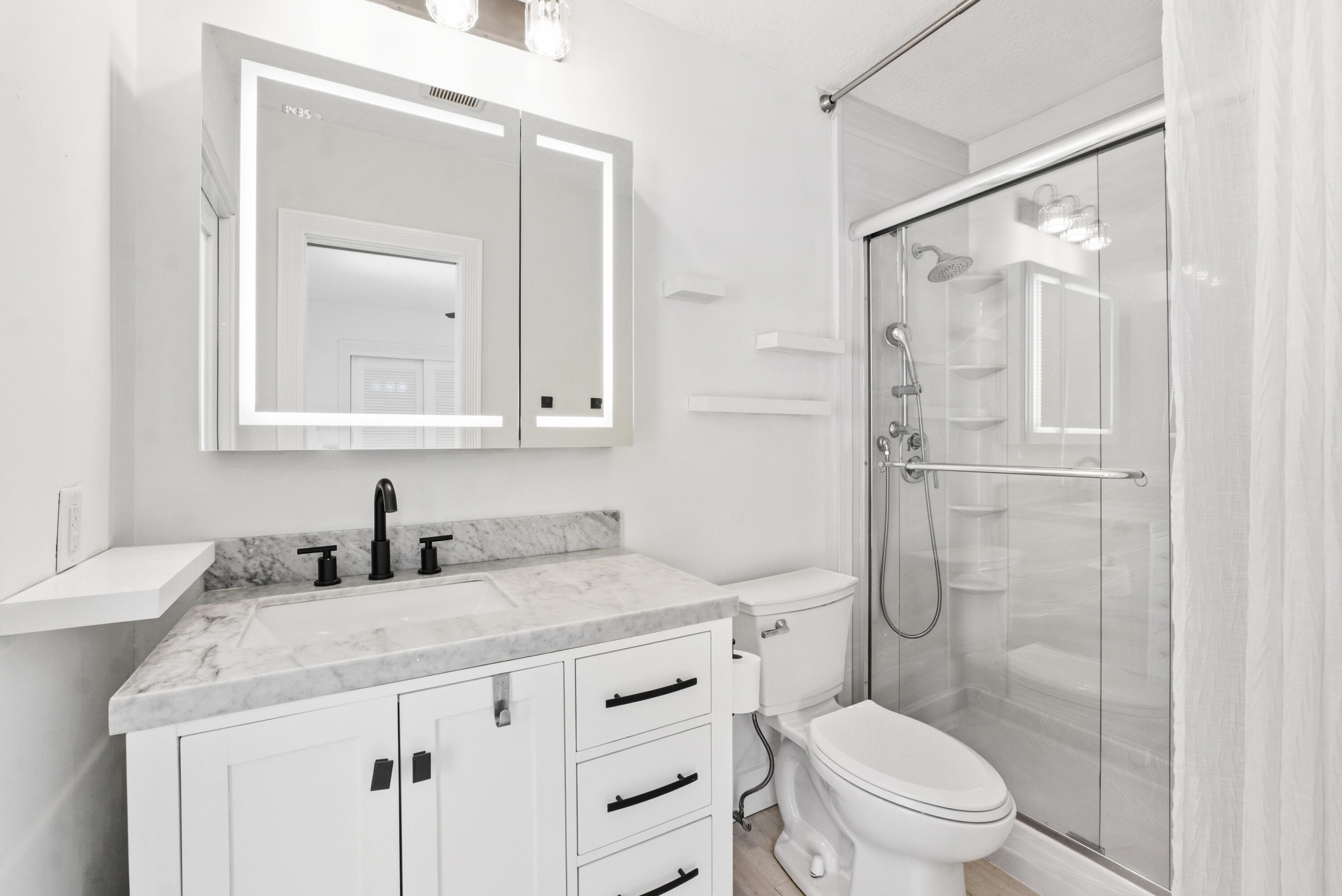 5900 Bayview Fort Lauderdale, FL 33308