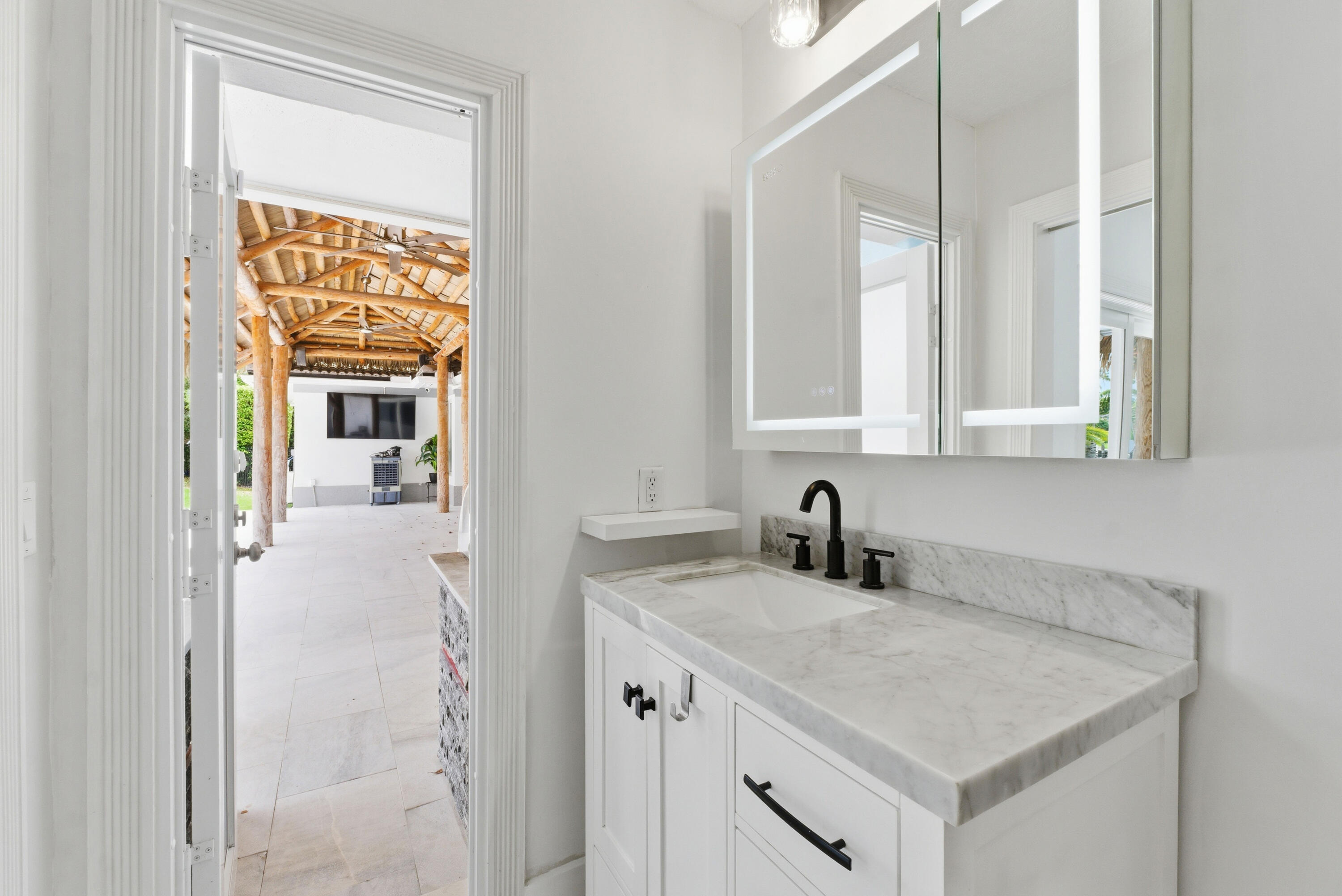 5900 Bayview Fort Lauderdale, FL 33308