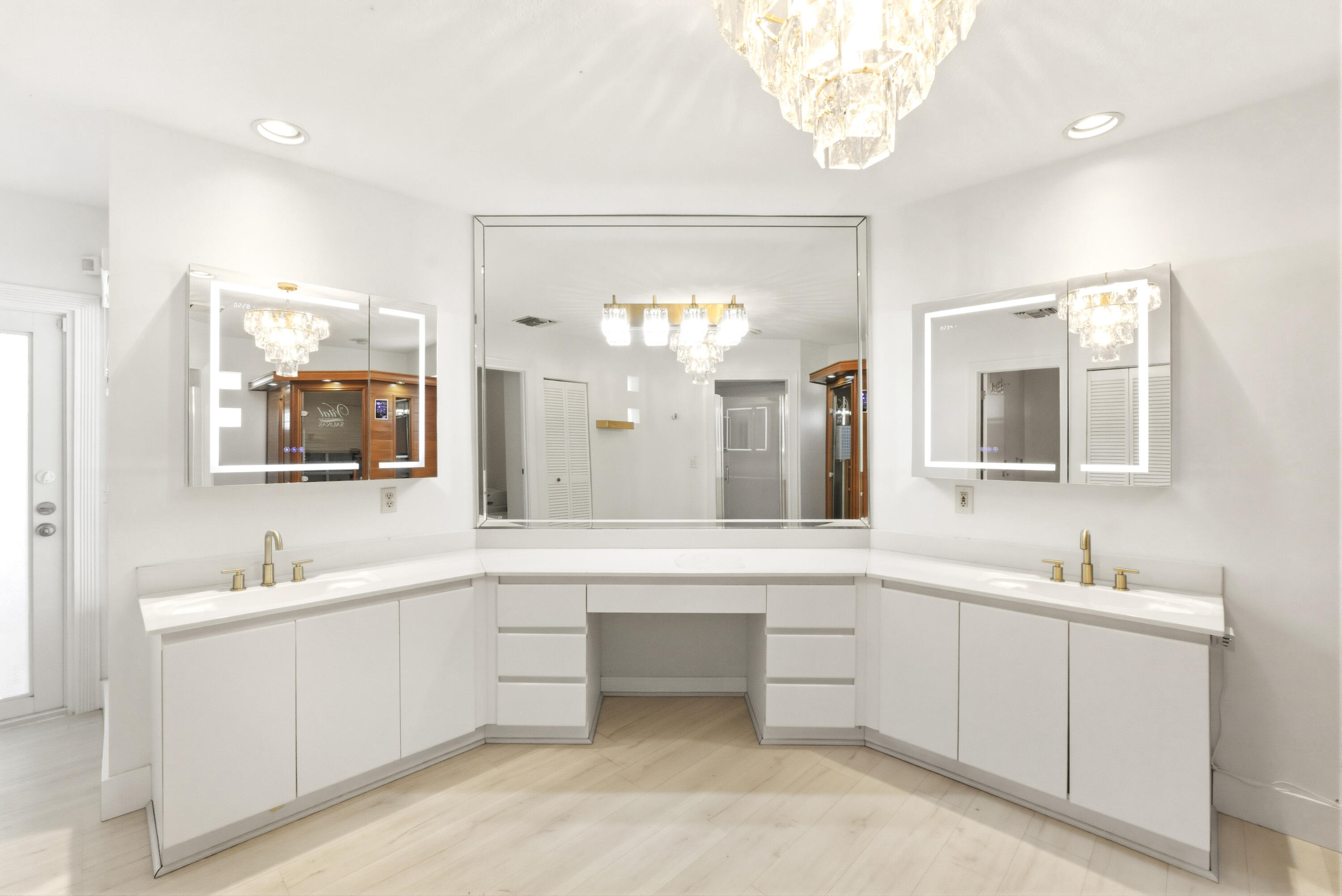 5900 Bayview Fort Lauderdale, FL 33308
