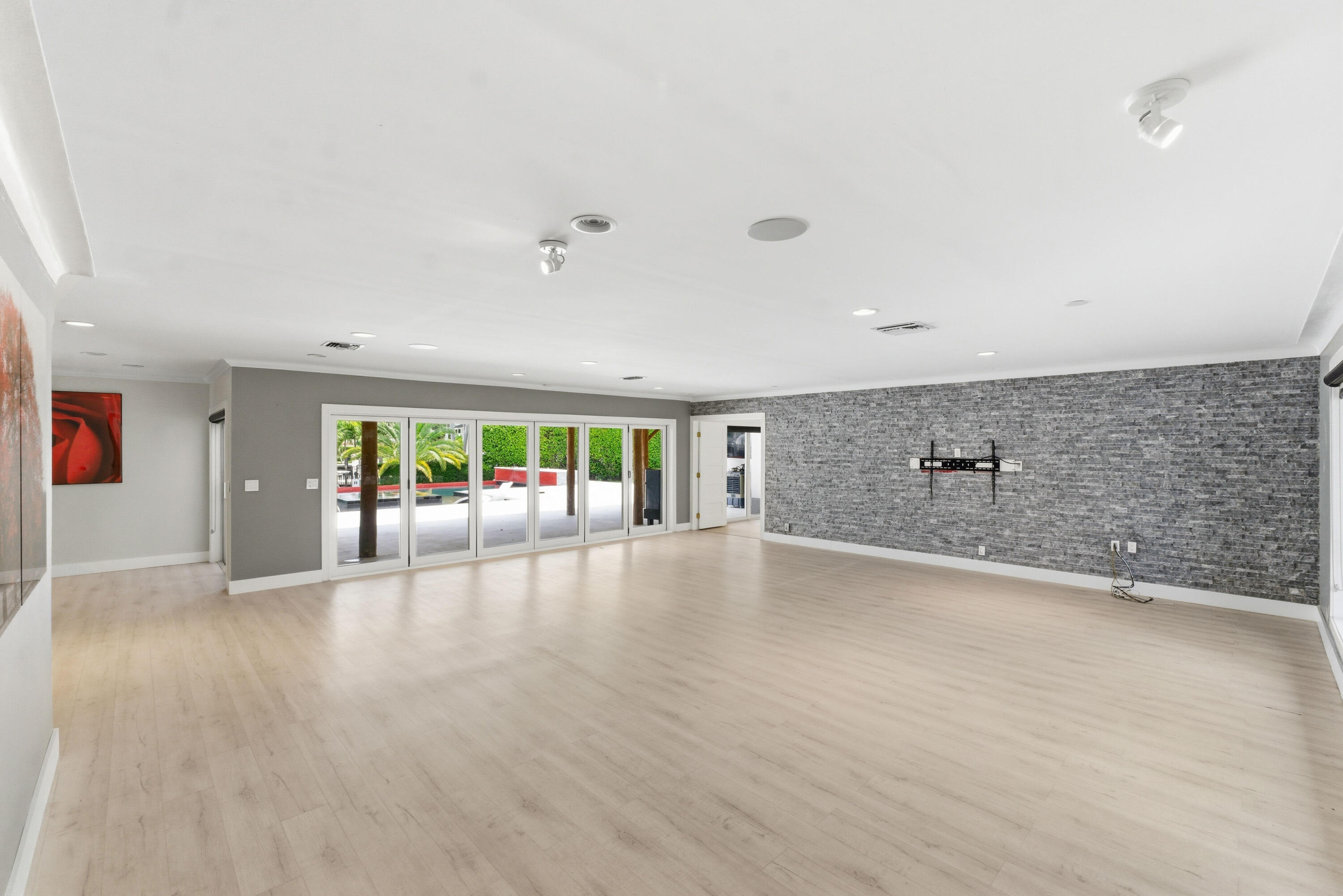 5900 Bayview Fort Lauderdale, FL 33308