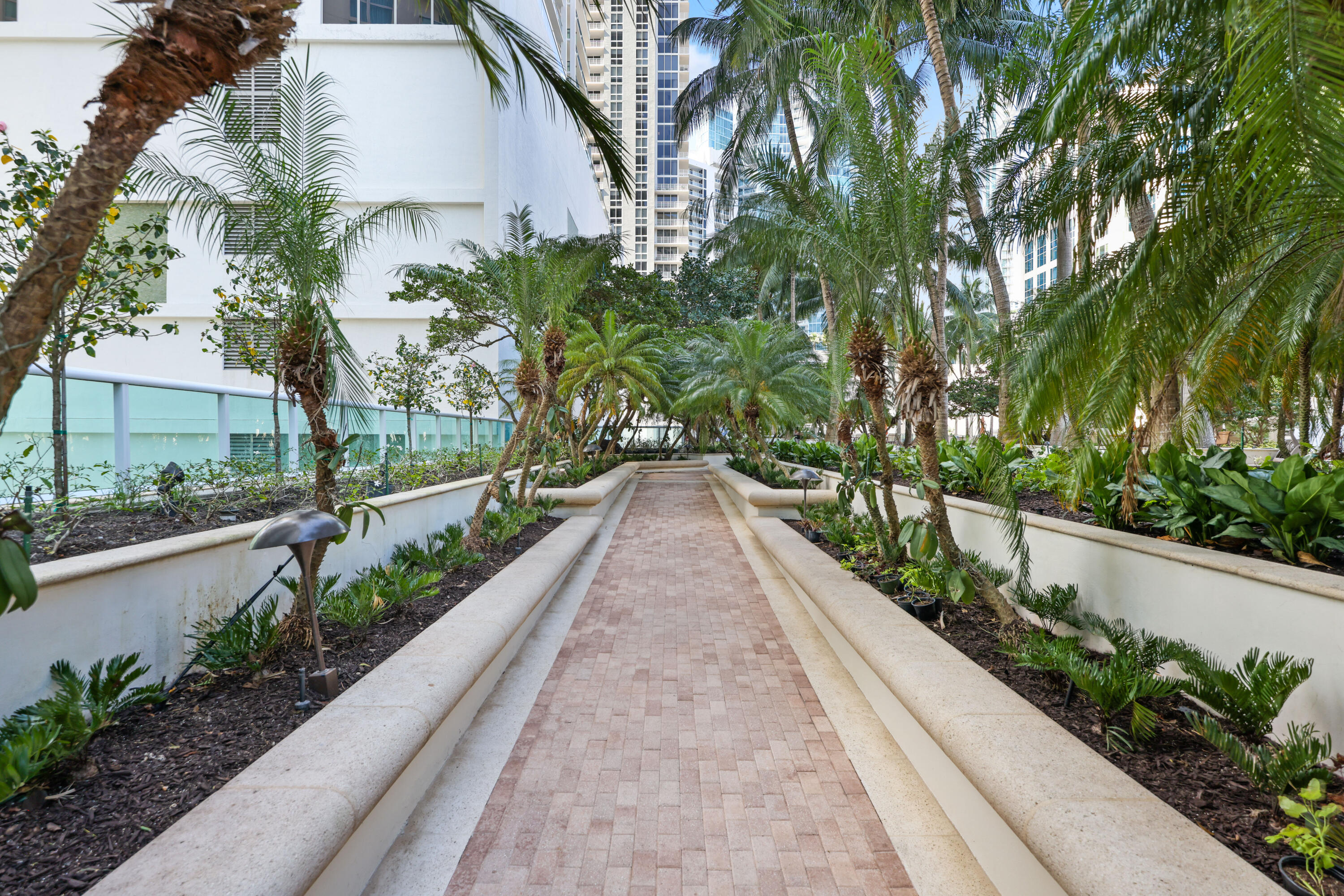 347 N New Riv #Ph 4 Fort Lauderdale, FL 33301