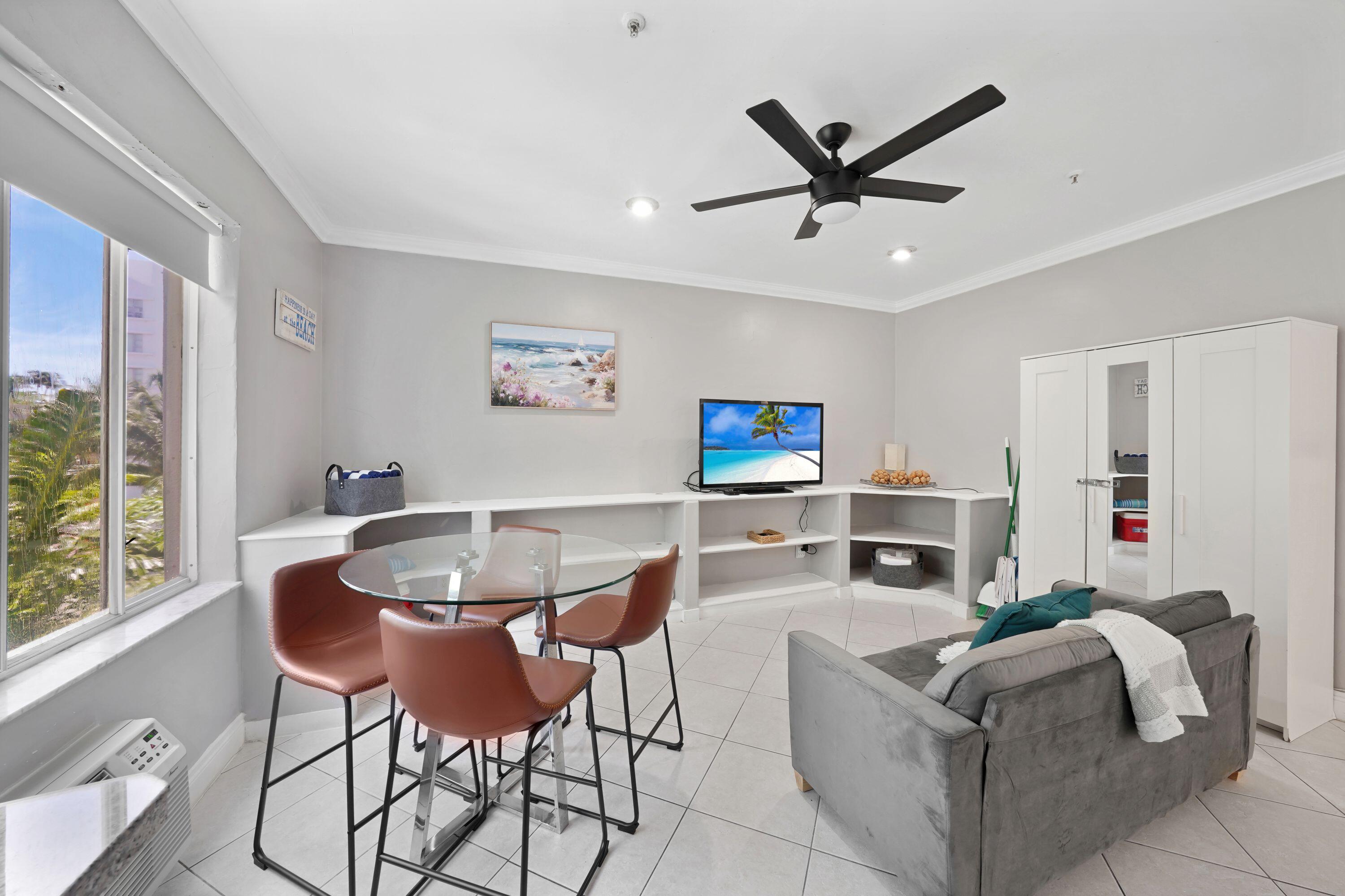 3710 Collins Ave #N-304