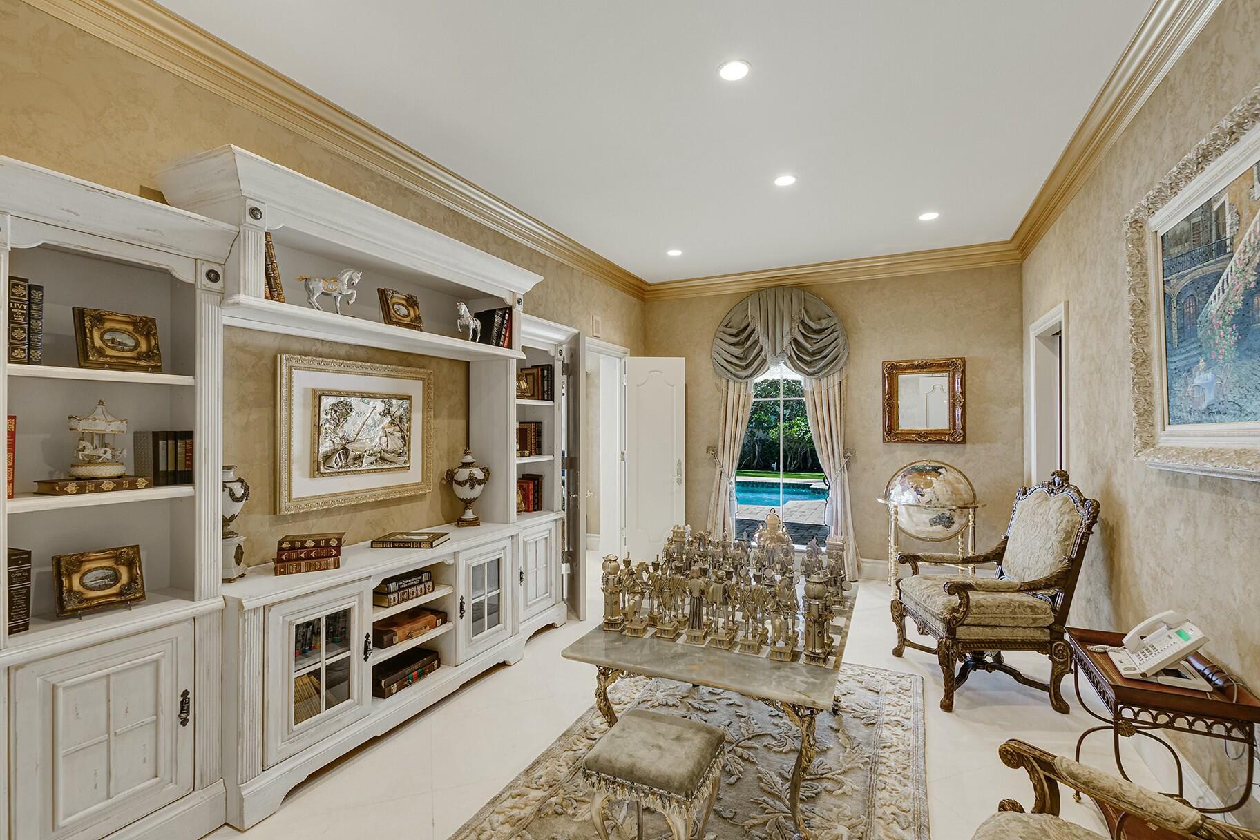 477 S Bch Rd Jupiter Island, FL 33455