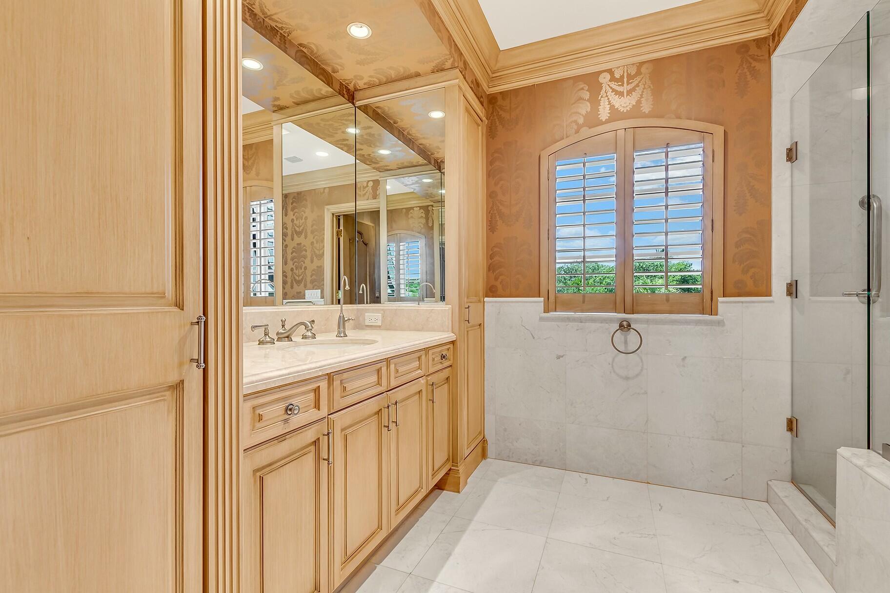 477 S Bch Rd Jupiter Island, FL 33455