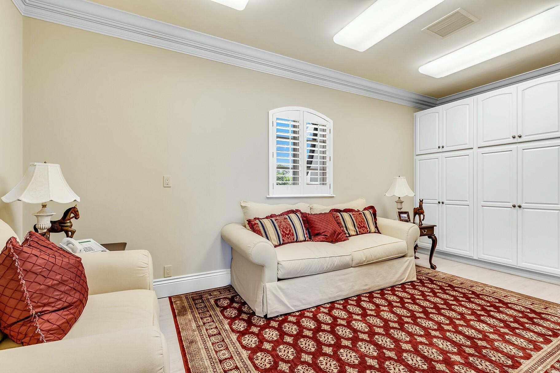 477 S Bch Rd Jupiter Island, FL 33455