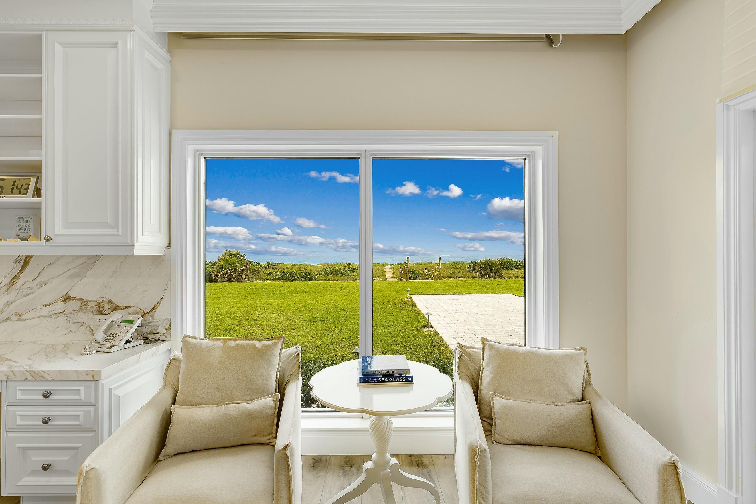 477 S Bch Rd Jupiter Island, FL 33455