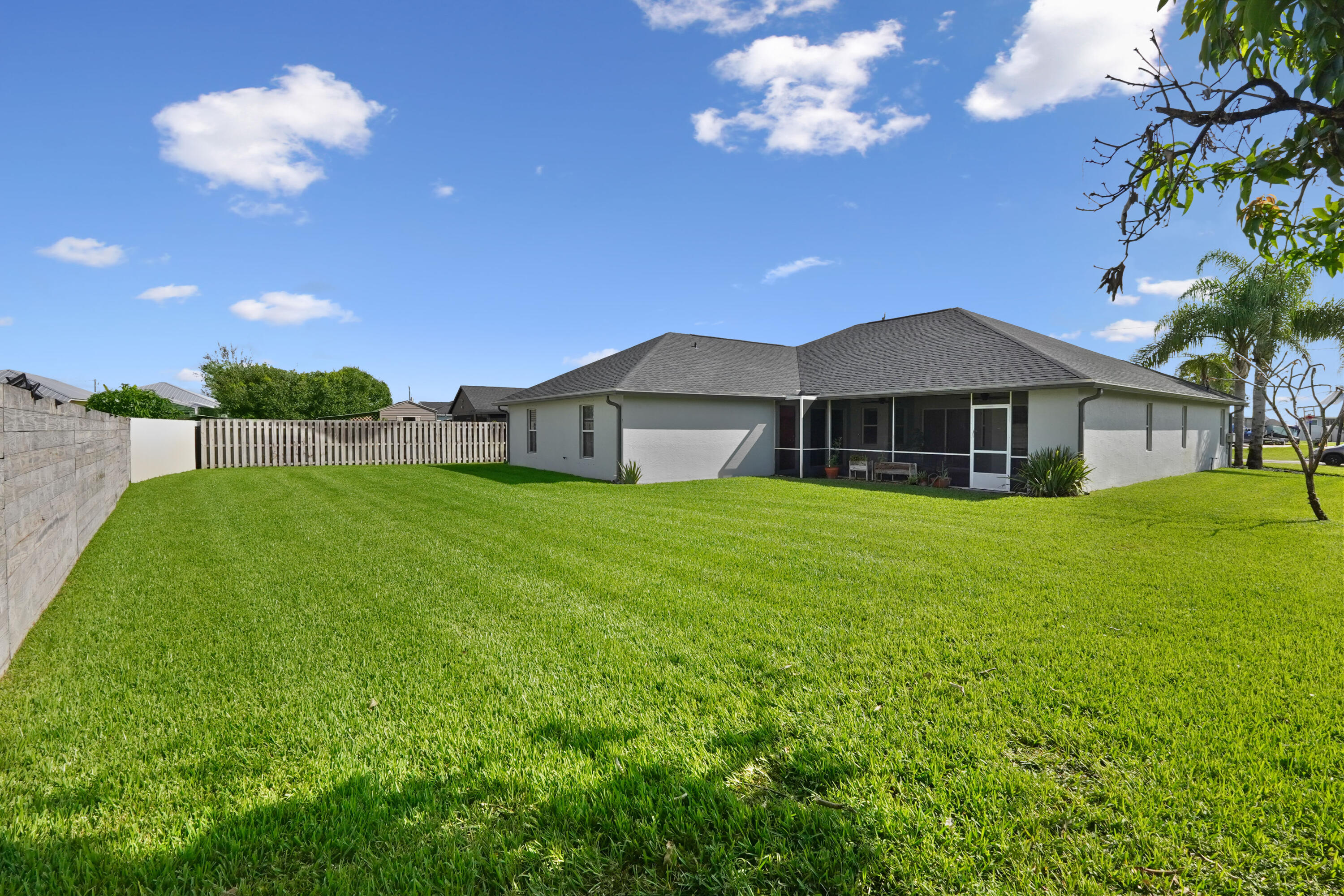5856 NW Mesa Cir Port St Lucie, FL 34986