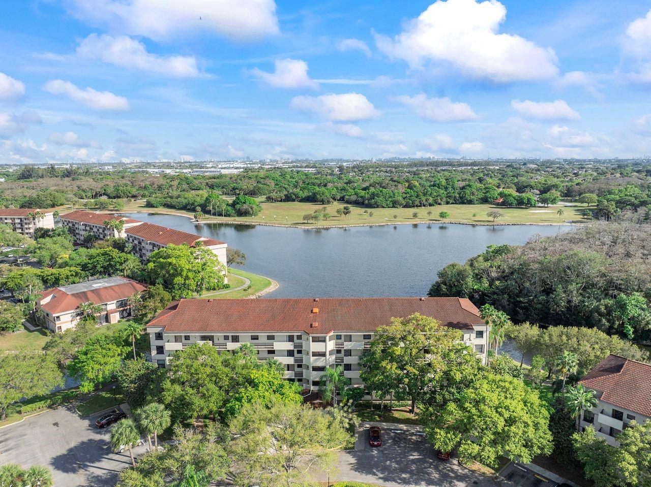 2907 Carambola Cir #506
