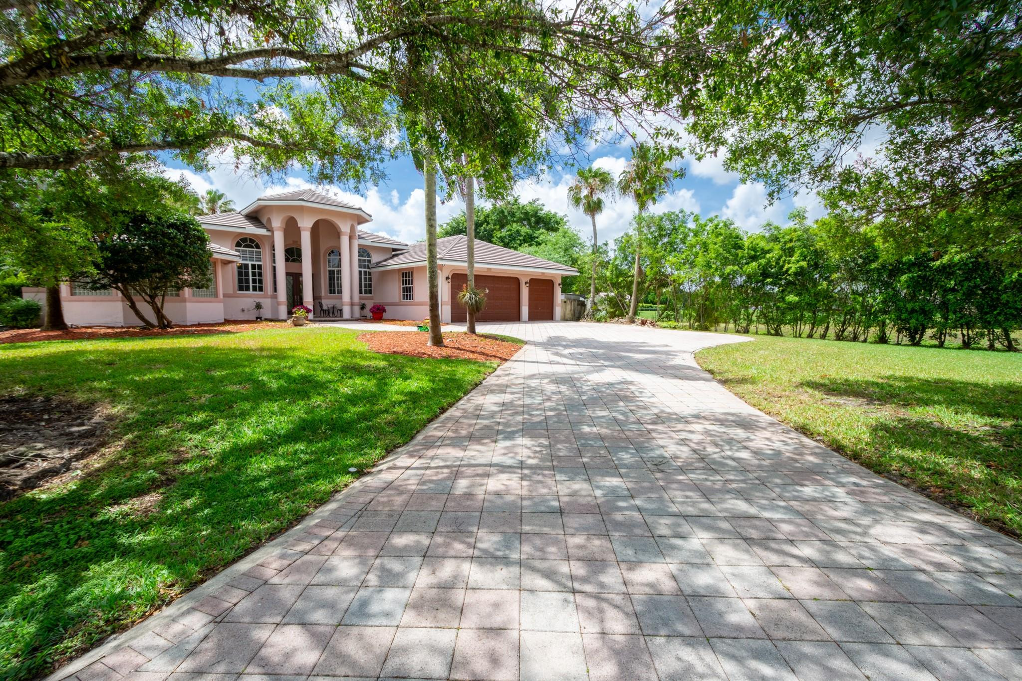 11430 NW 18th St Plantation, FL 33323