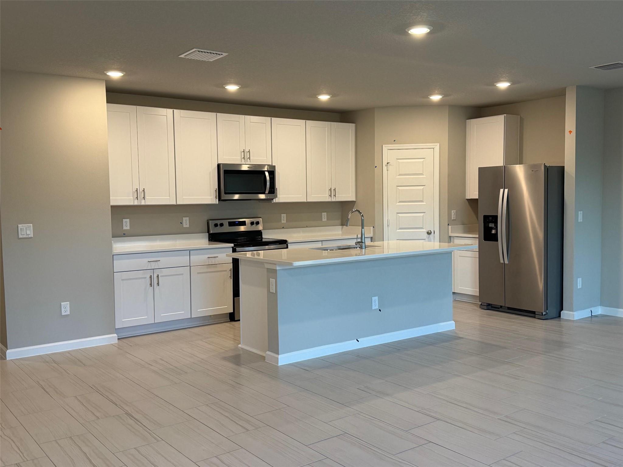 5741 Hampton Park Cir