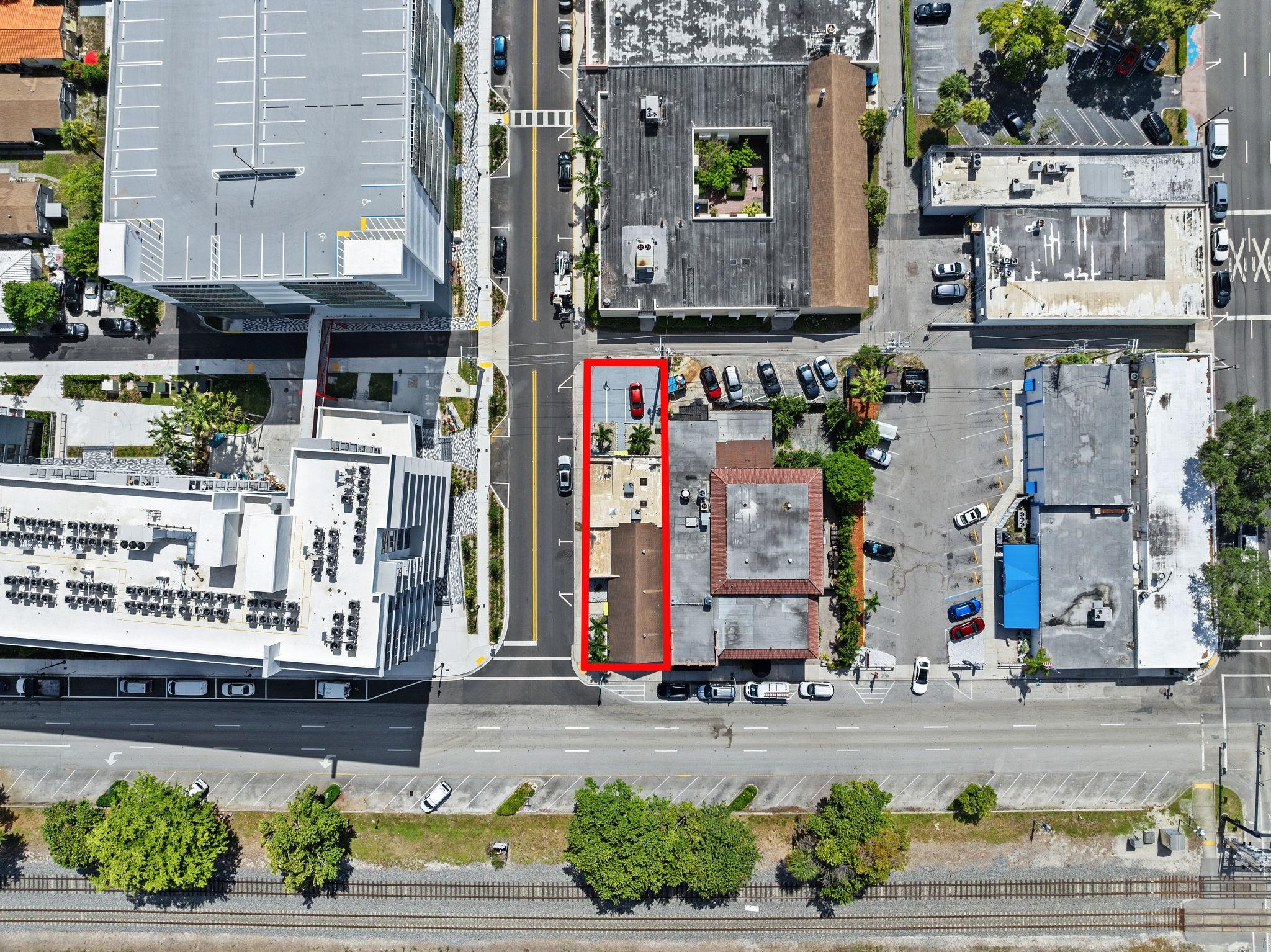 2040 N Polk St