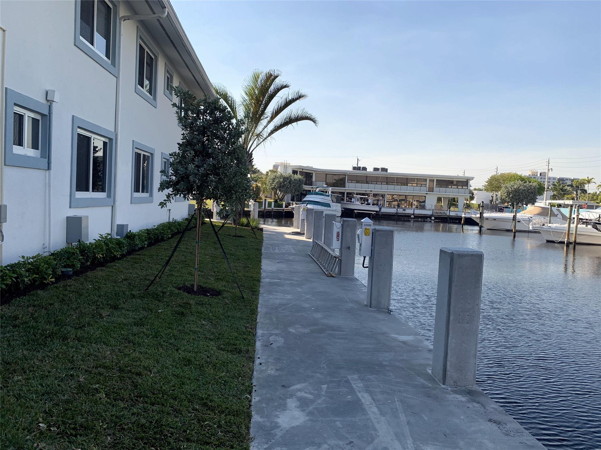 231 Marine Ct #5