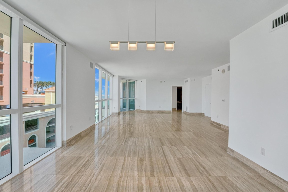 101 S Fort Lauderdale Bch #806 Fort Lauderdale, FL 33316