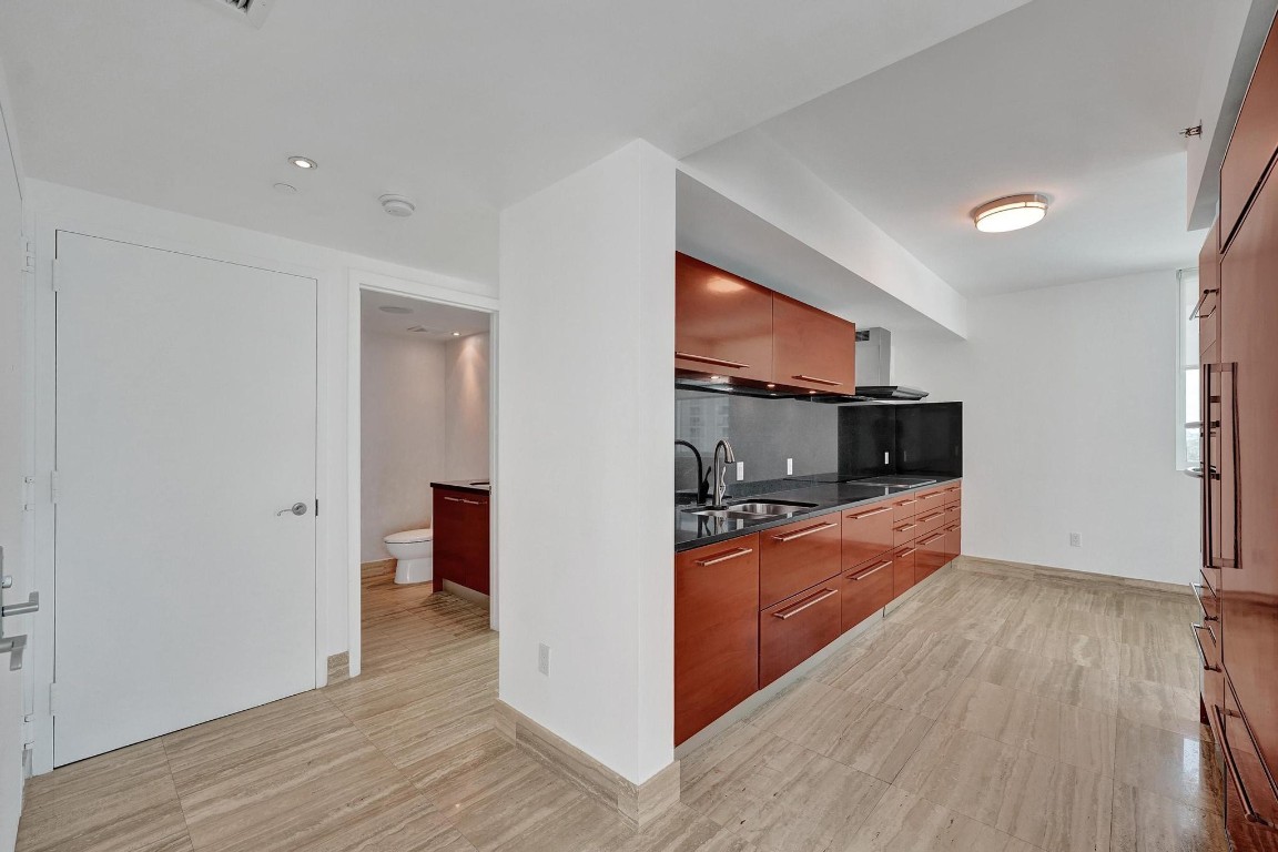 101 S Fort Lauderdale Bch #806 Fort Lauderdale, FL 33316