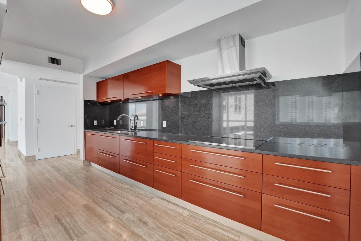 101 S Fort Lauderdale Bch #806 Fort Lauderdale, FL 33316