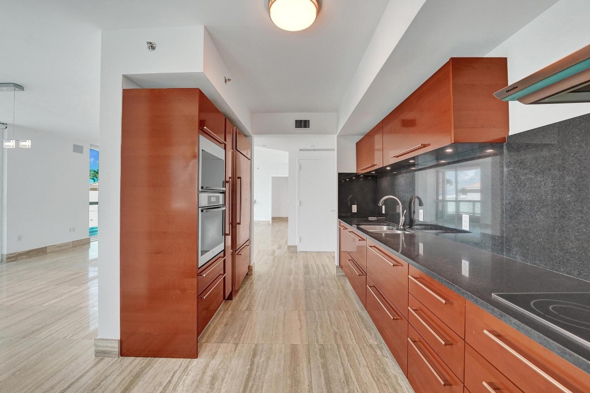 101 S Fort Lauderdale Bch #806 Fort Lauderdale, FL 33316