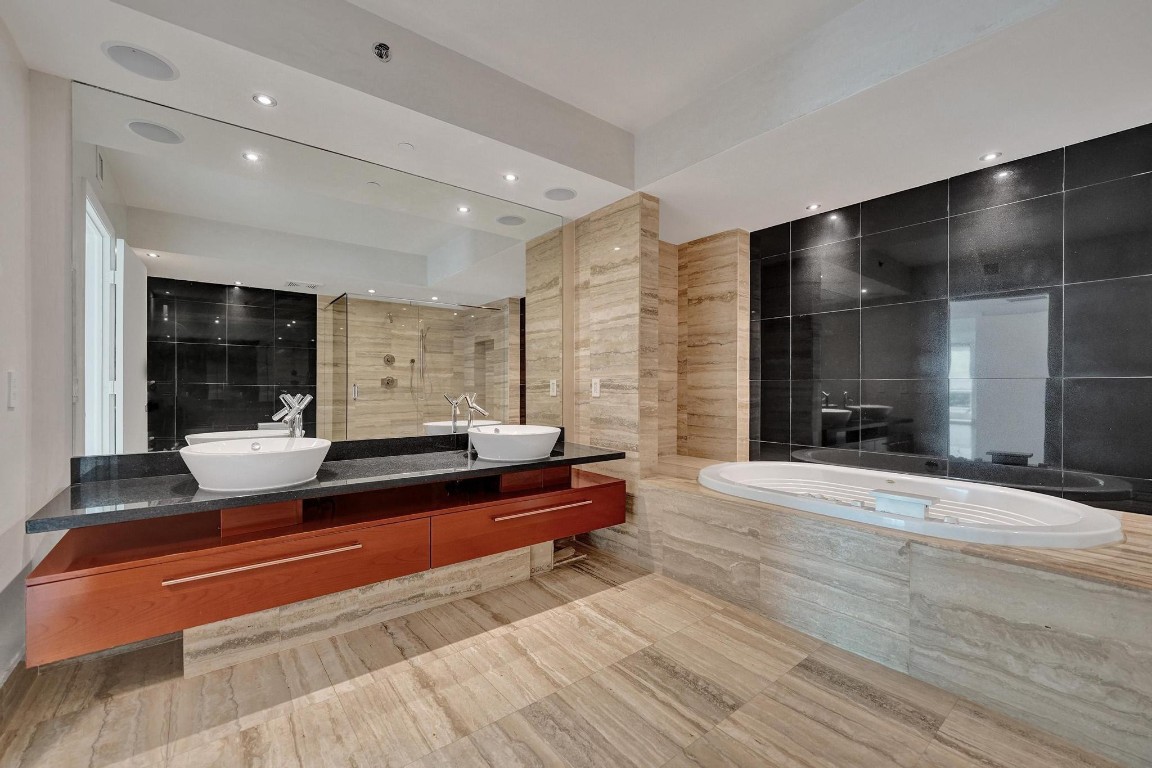 101 S Fort Lauderdale Bch #806 Fort Lauderdale, FL 33316