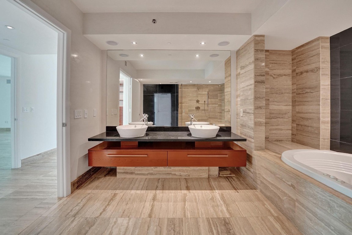 101 S Fort Lauderdale Bch #806 Fort Lauderdale, FL 33316