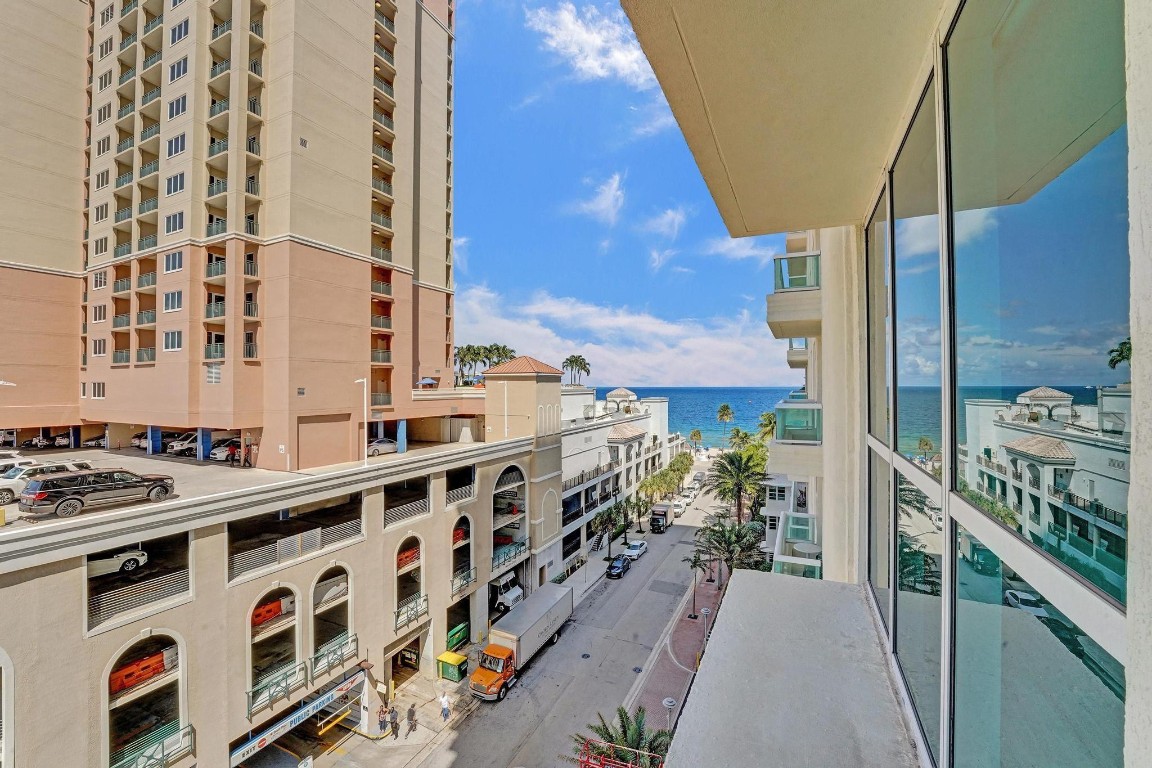 101 S Fort Lauderdale Bch #806 Fort Lauderdale, FL 33316