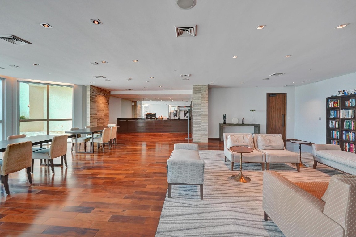 101 S Fort Lauderdale Bch #806 Fort Lauderdale, FL 33316