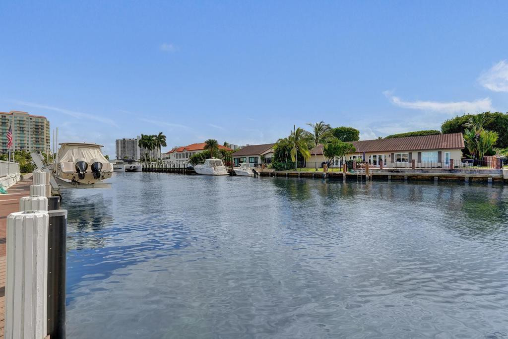 2866 NE 30th St #9 Fort Lauderdale, FL 33306