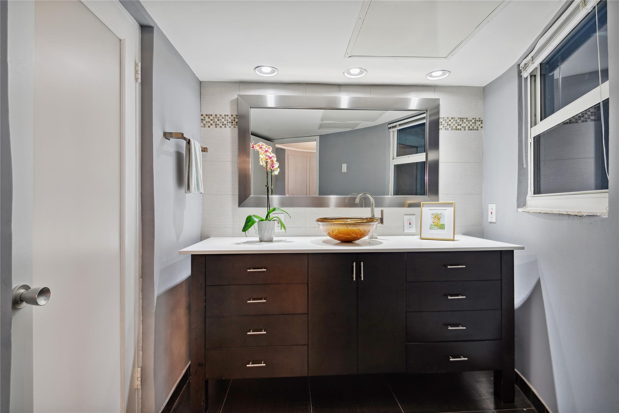 333 Sunset Dr #207 Fort Lauderdale, FL 33301