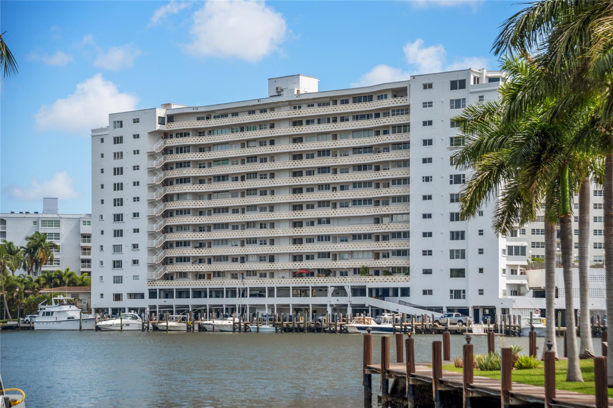 333 Sunset Dr #207 Fort Lauderdale, FL 33301