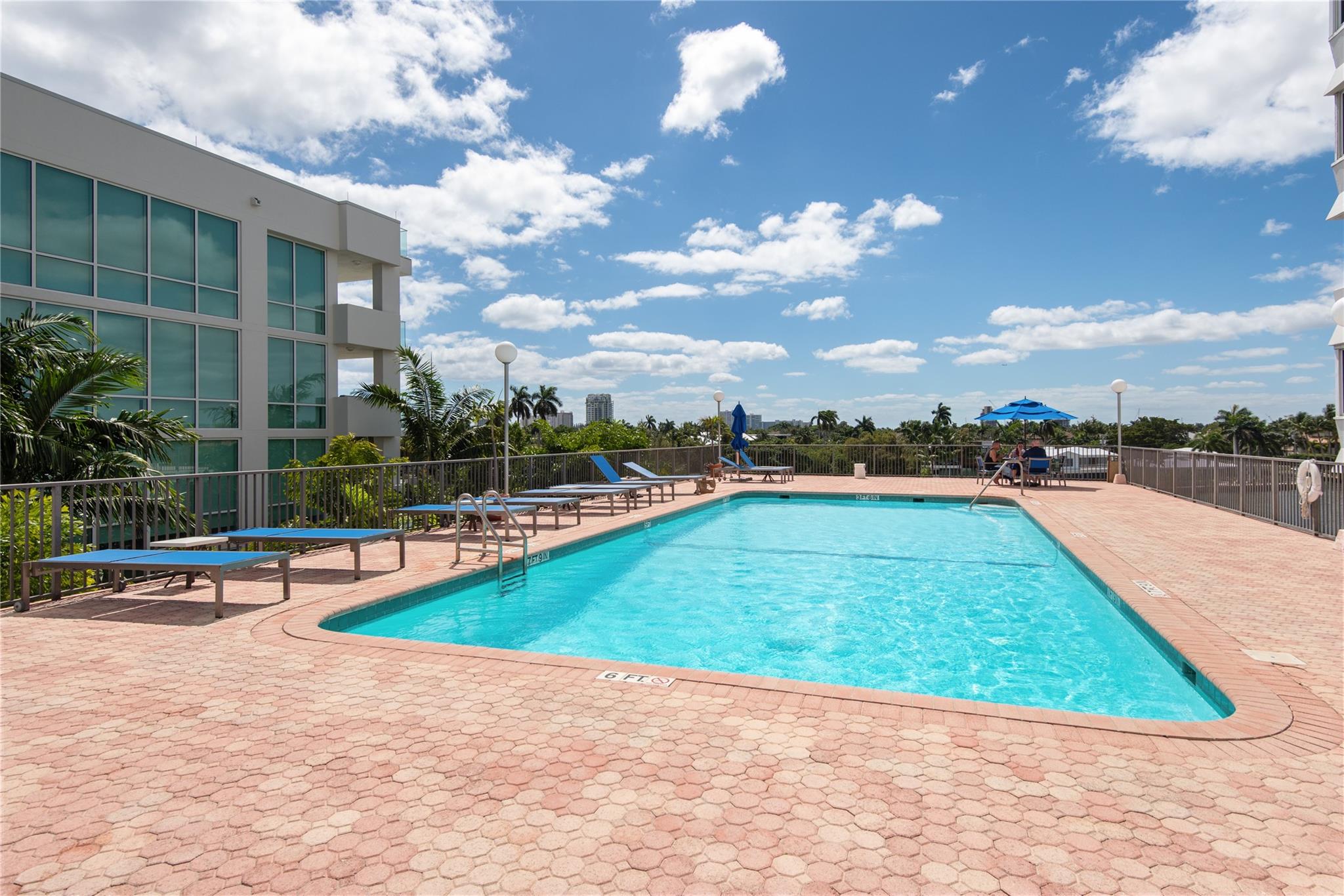 333 Sunset Dr #207 Fort Lauderdale, FL 33301