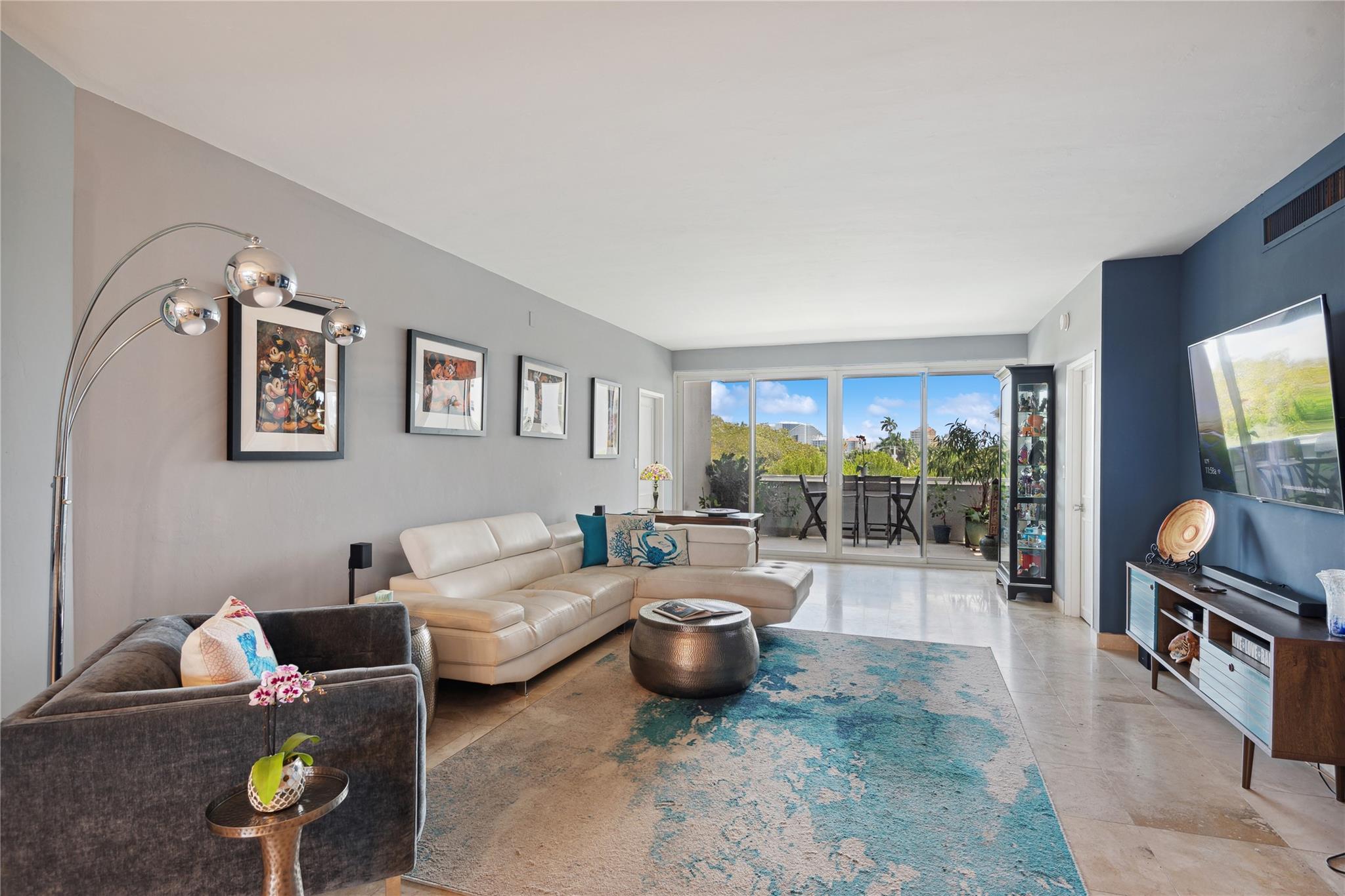 333 Sunset Dr #207 Fort Lauderdale, FL 33301