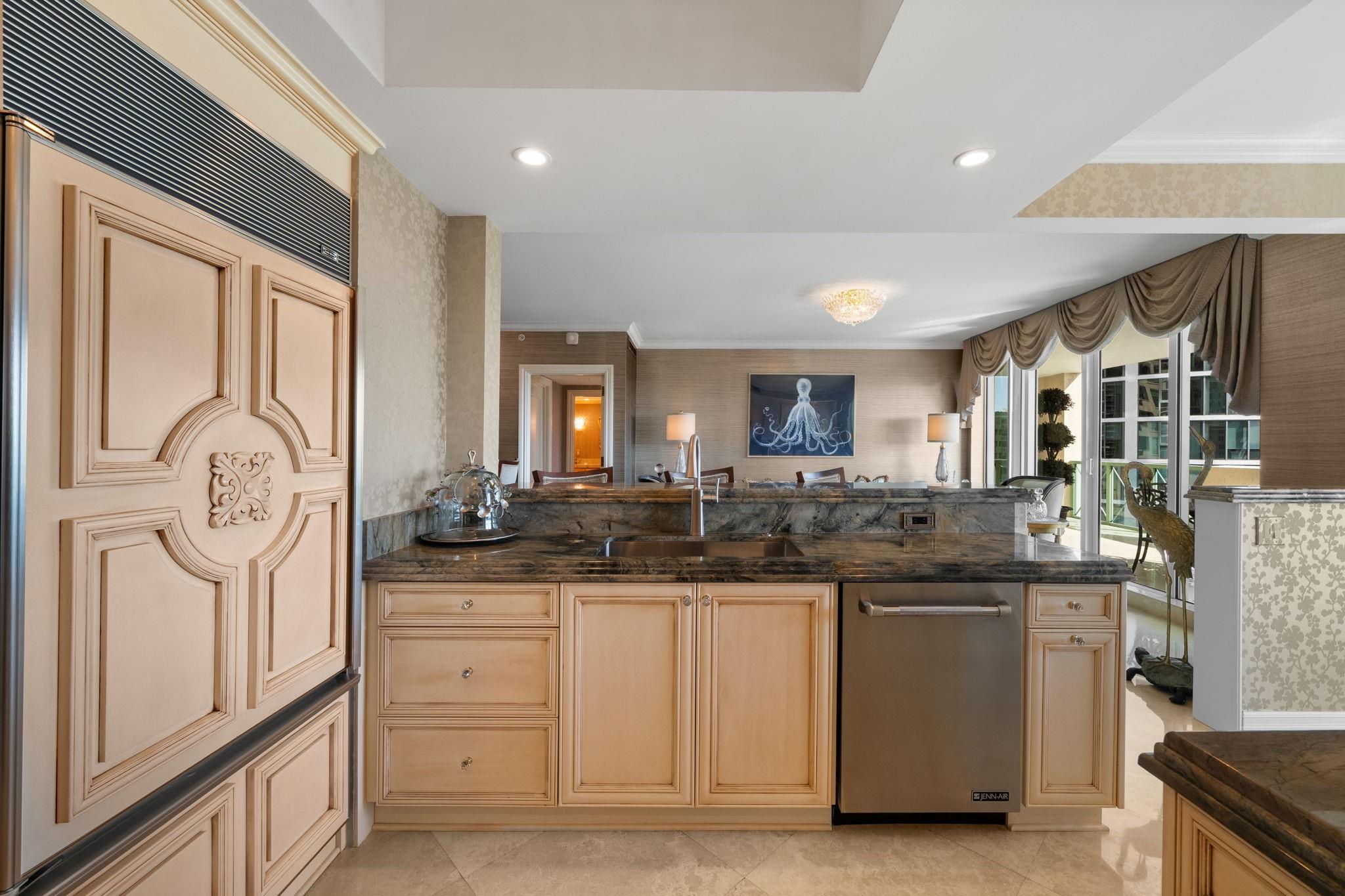 411 N New Riv Dr E #1402 Fort Lauderdale, FL 33301