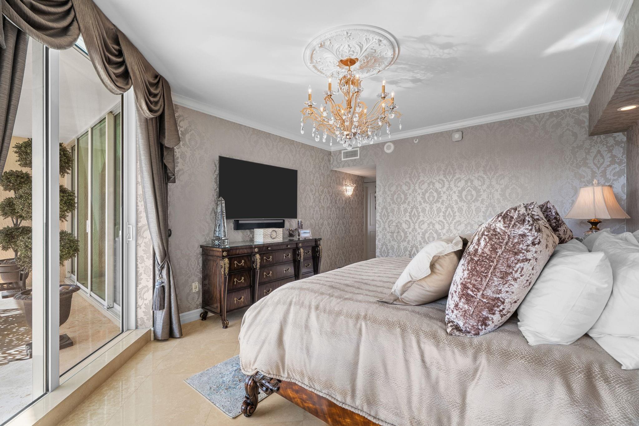 411 N New Riv Dr E #1402 Fort Lauderdale, FL 33301