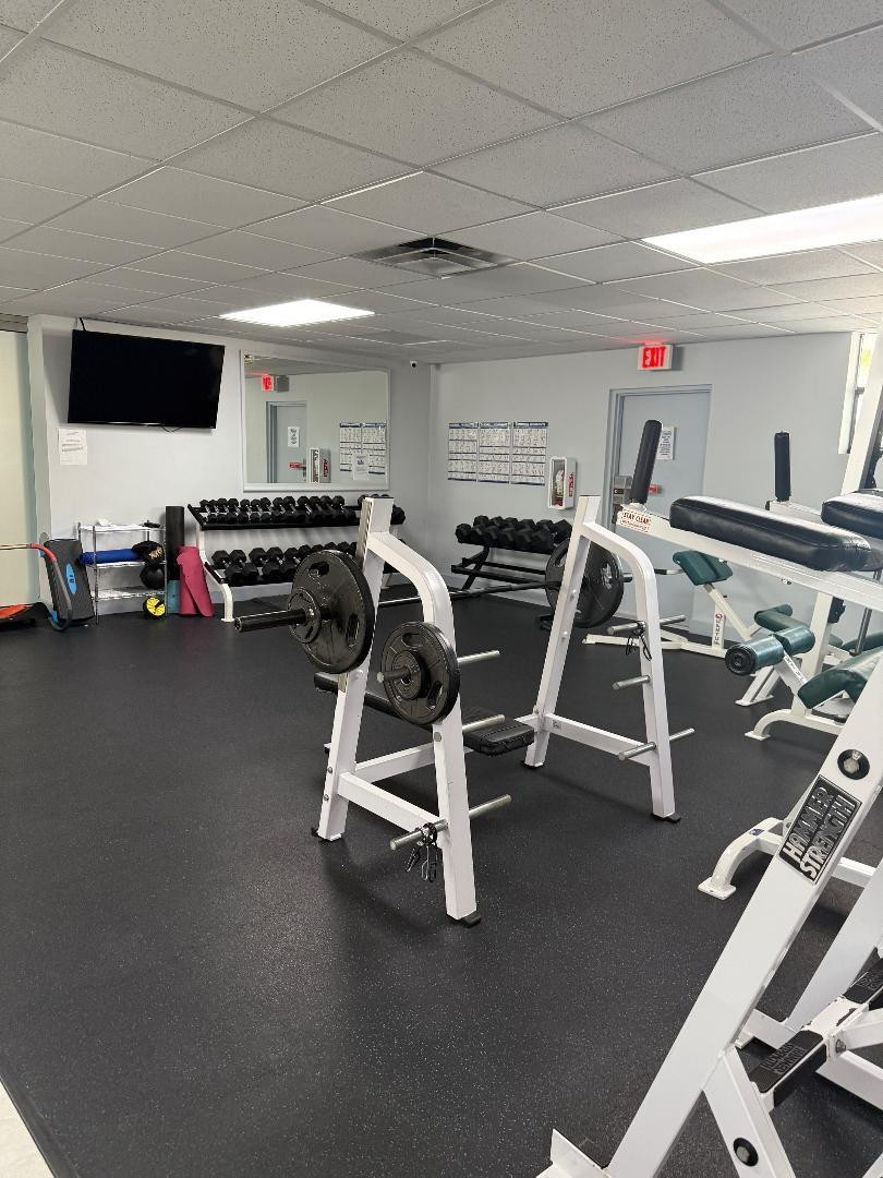 600 Parkview Dr #826 Hallandale Beach, FL 33009