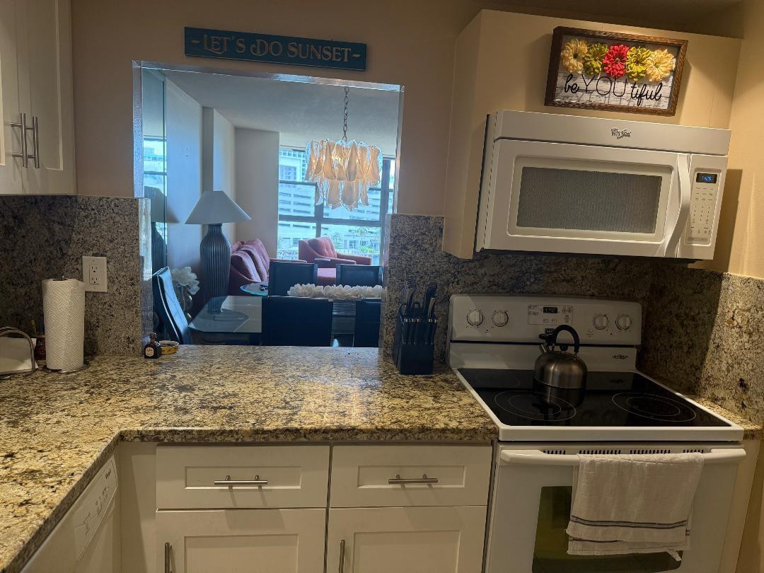 600 Parkview Dr #826 Hallandale Beach, FL 33009