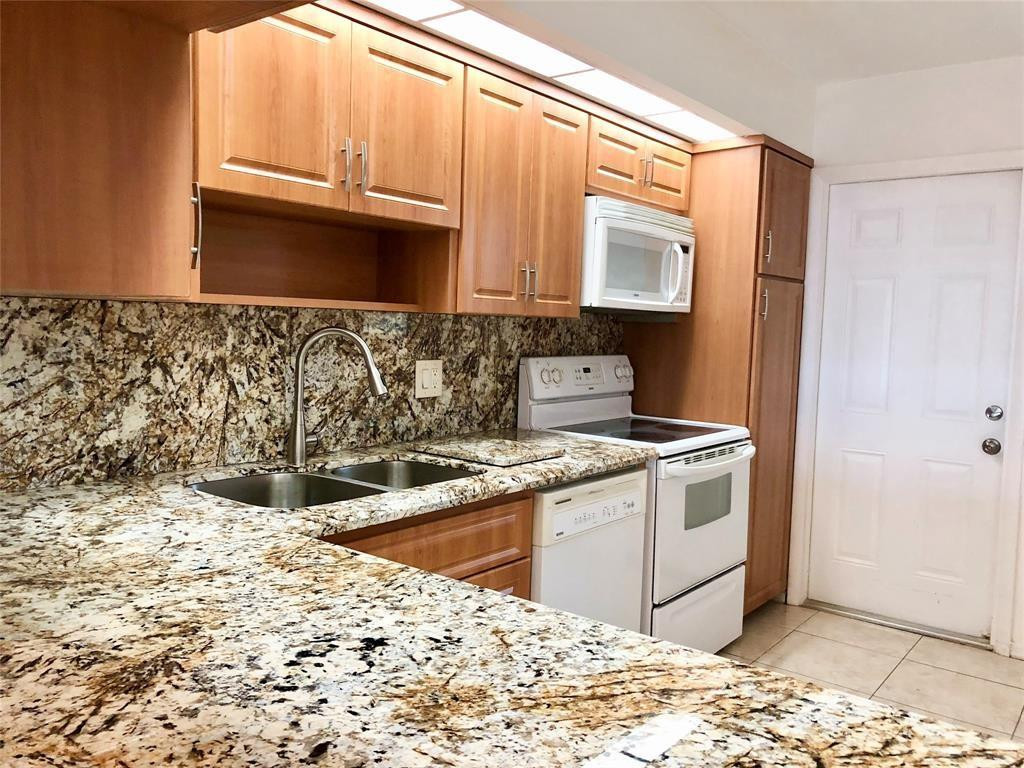 3111 NE 51st St #201C Fort Lauderdale, FL 33308