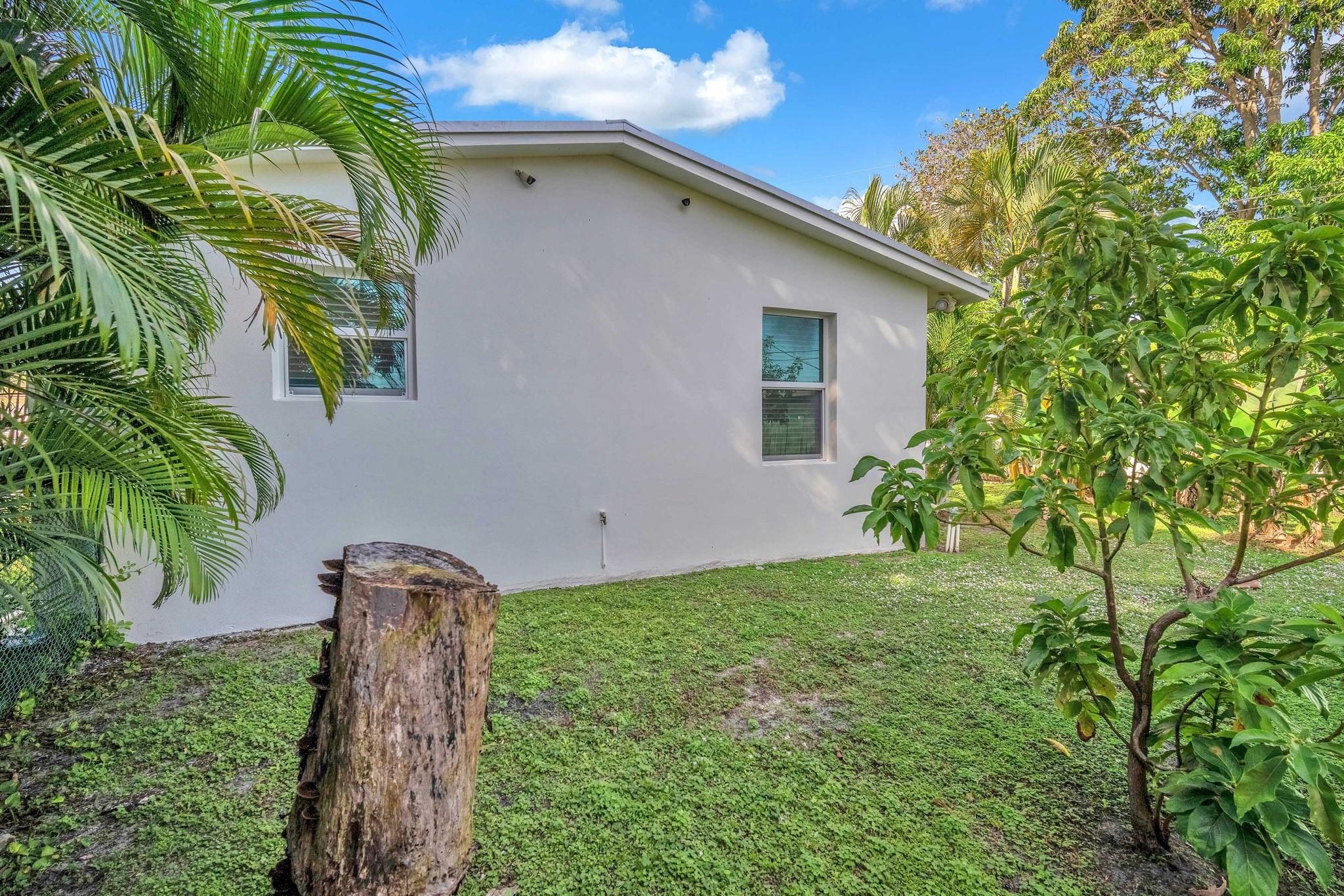 3308 El Vedado Ct West Palm Beach, FL 33405