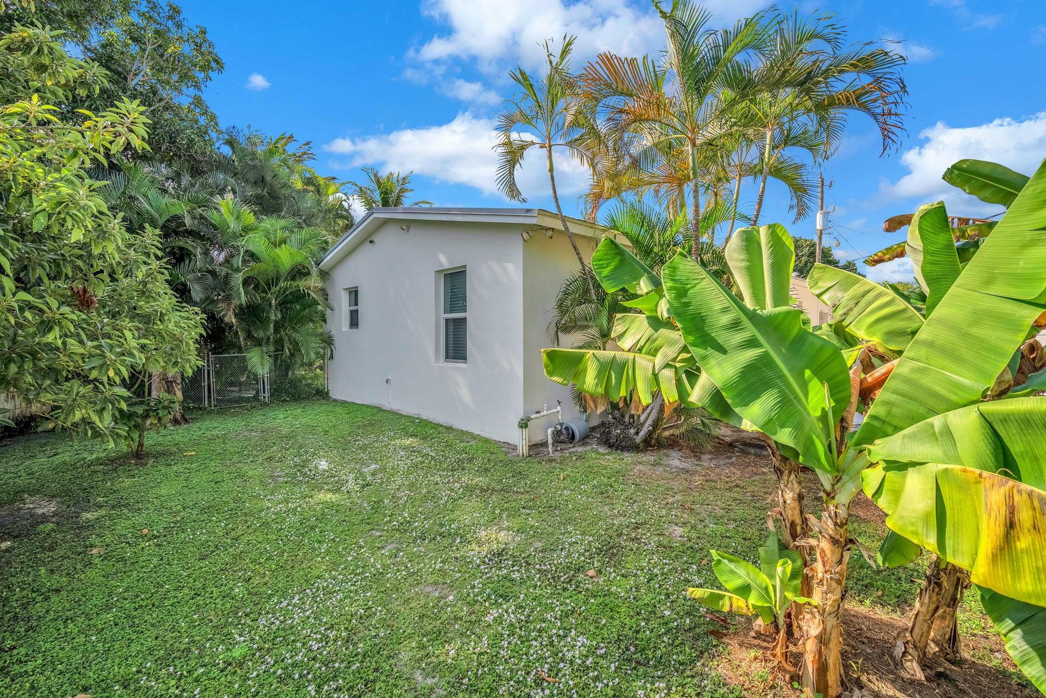 3308 El Vedado Ct West Palm Beach, FL 33405