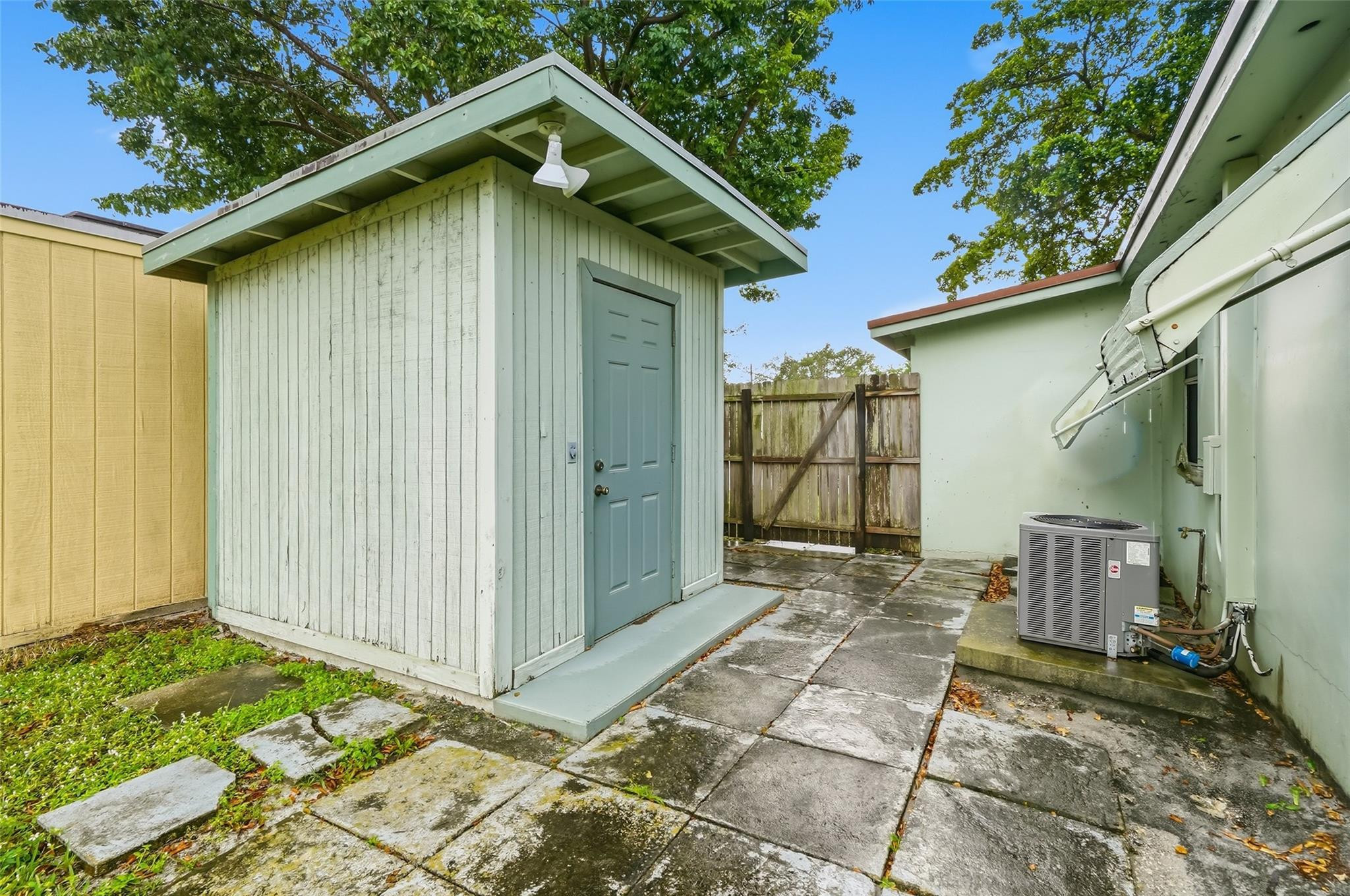 5711 SW 37th Ct Davie, FL 33314