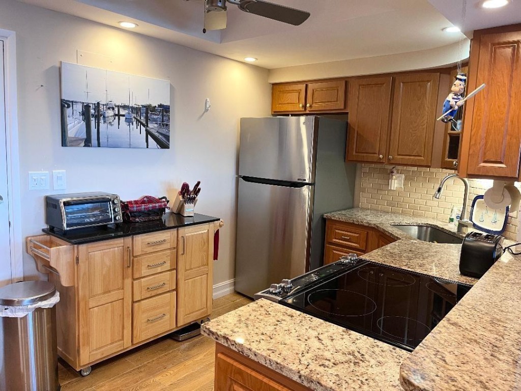 3200 NE 36th #703 Fort Lauderdale, FL 33308