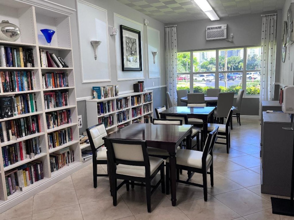 3200 NE 36th #703 Fort Lauderdale, FL 33308